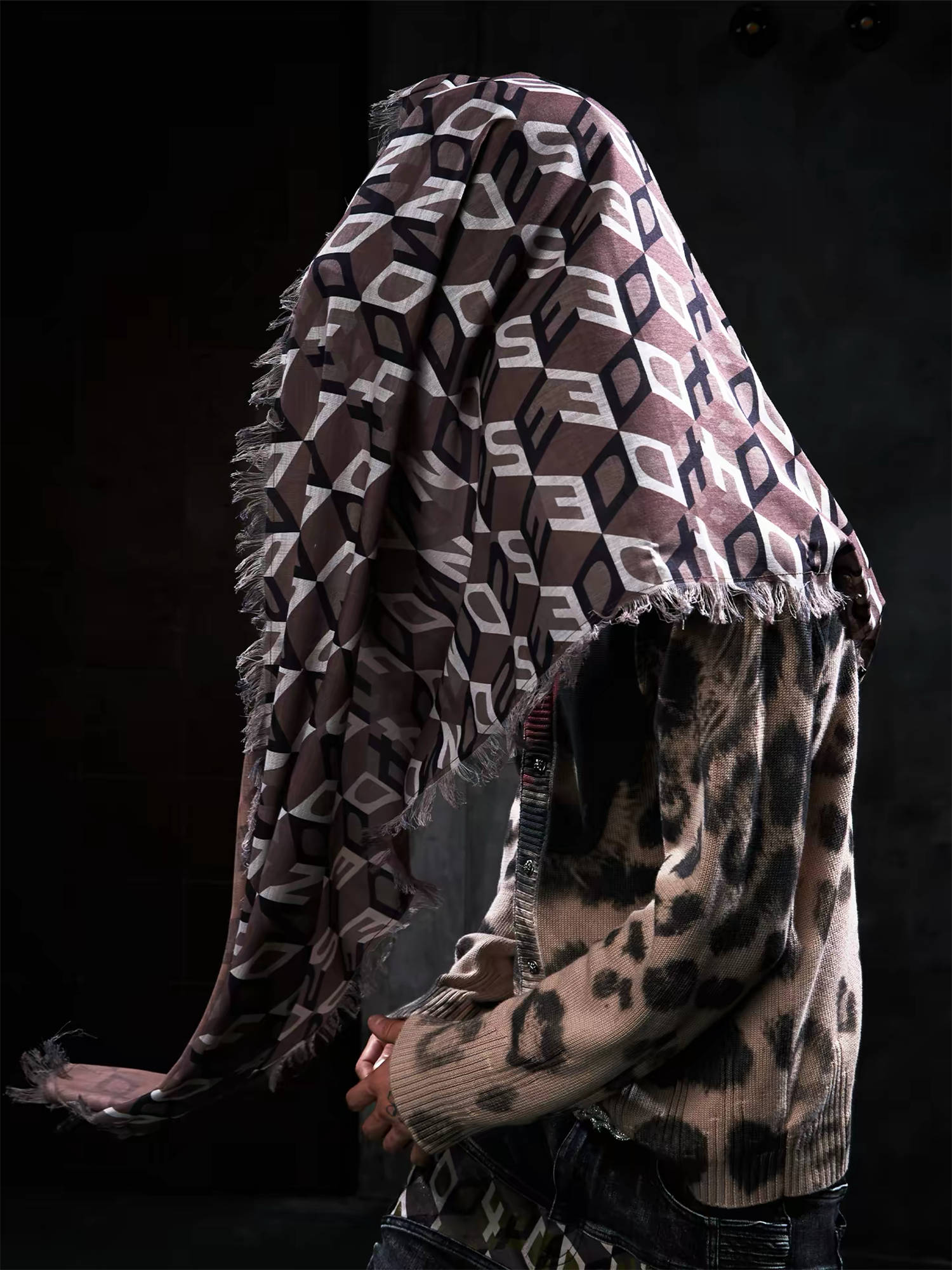 DND4DES Logo Graphic Frayed-Edge Longline Scarf