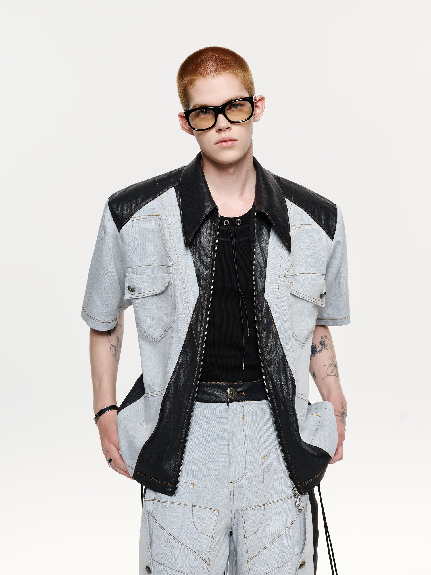 TIWILLTANG Contrast Stitch Paneled Zip-Up Half Shirt