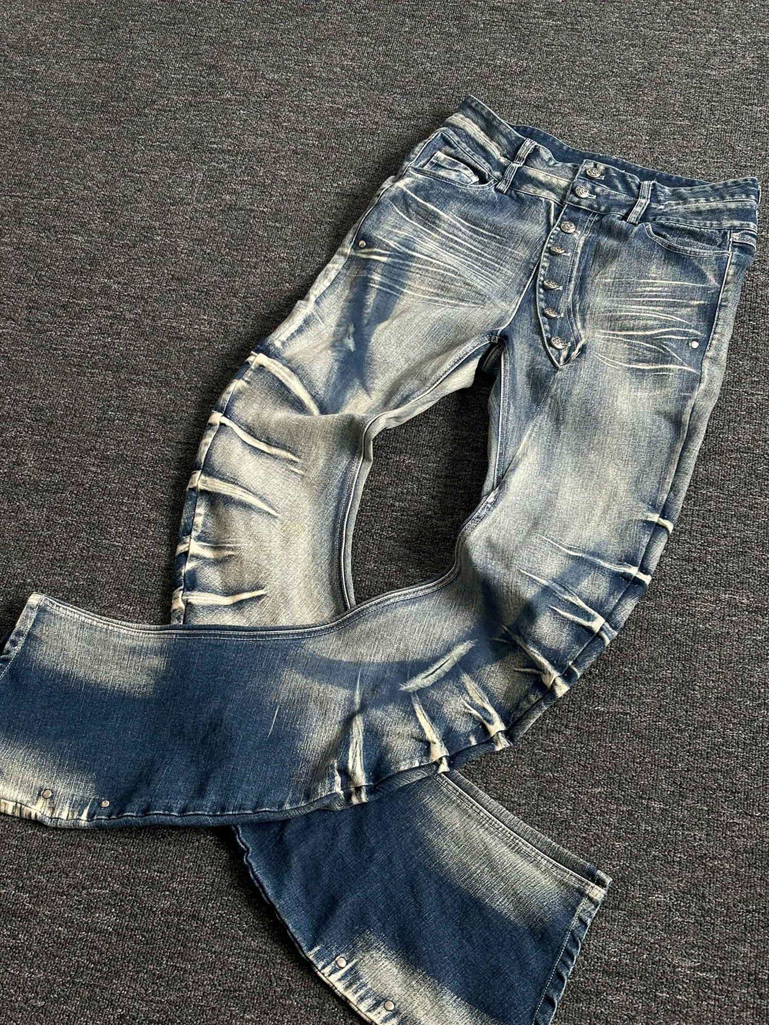 PAIKI Sword Slash Washed Curved Jeans