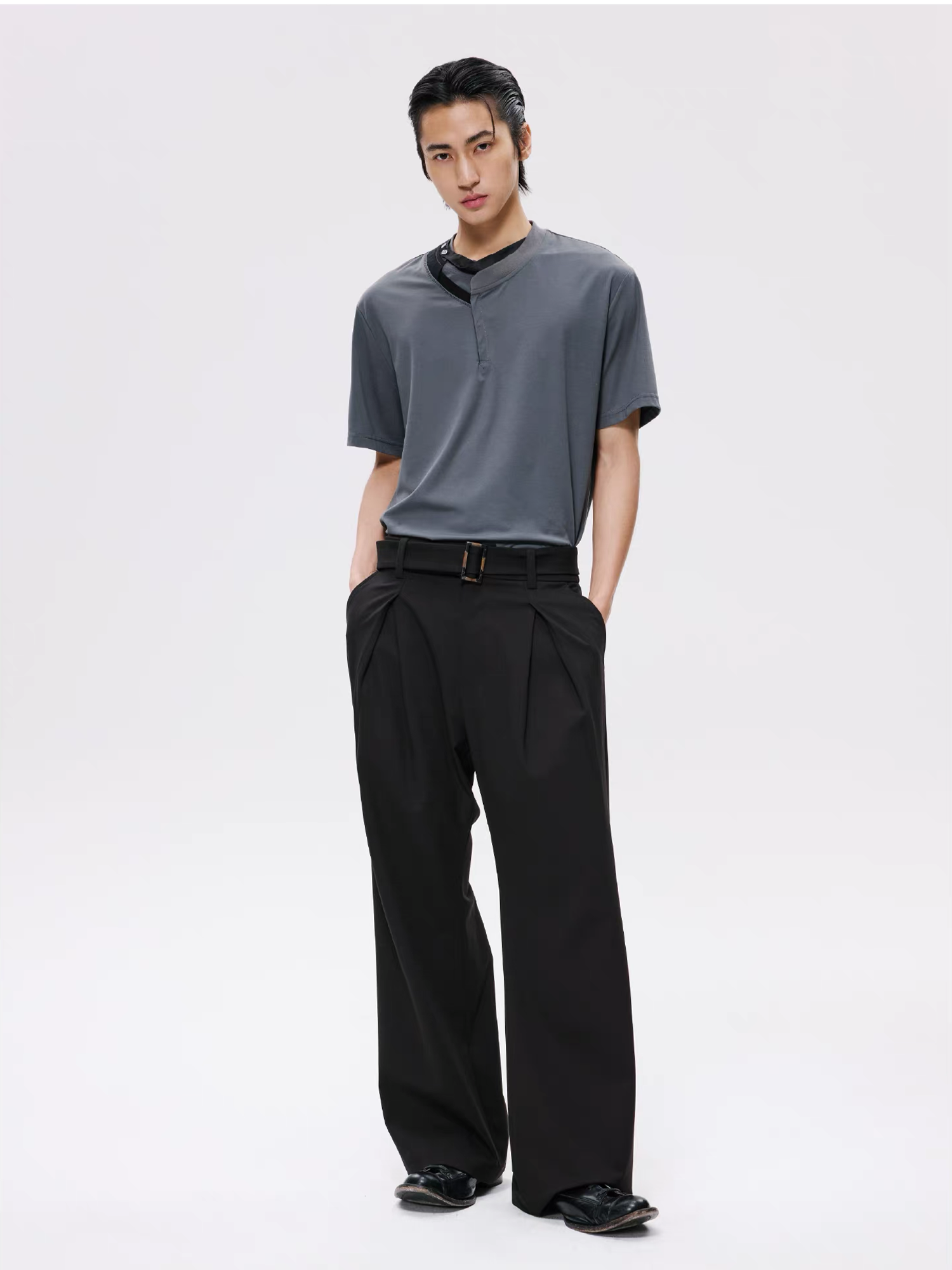 ALVNG AR ANTS Horn Buckle Belted Pleated Trousers