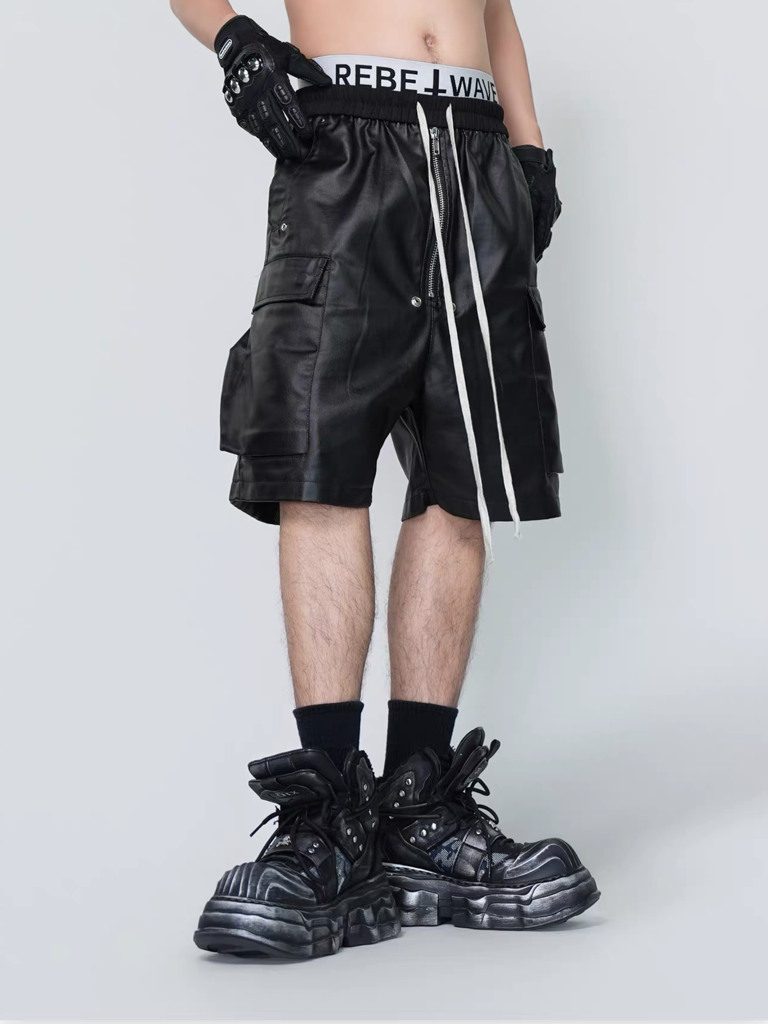 VE2 Wax-Coated Cargo Denim Shorts