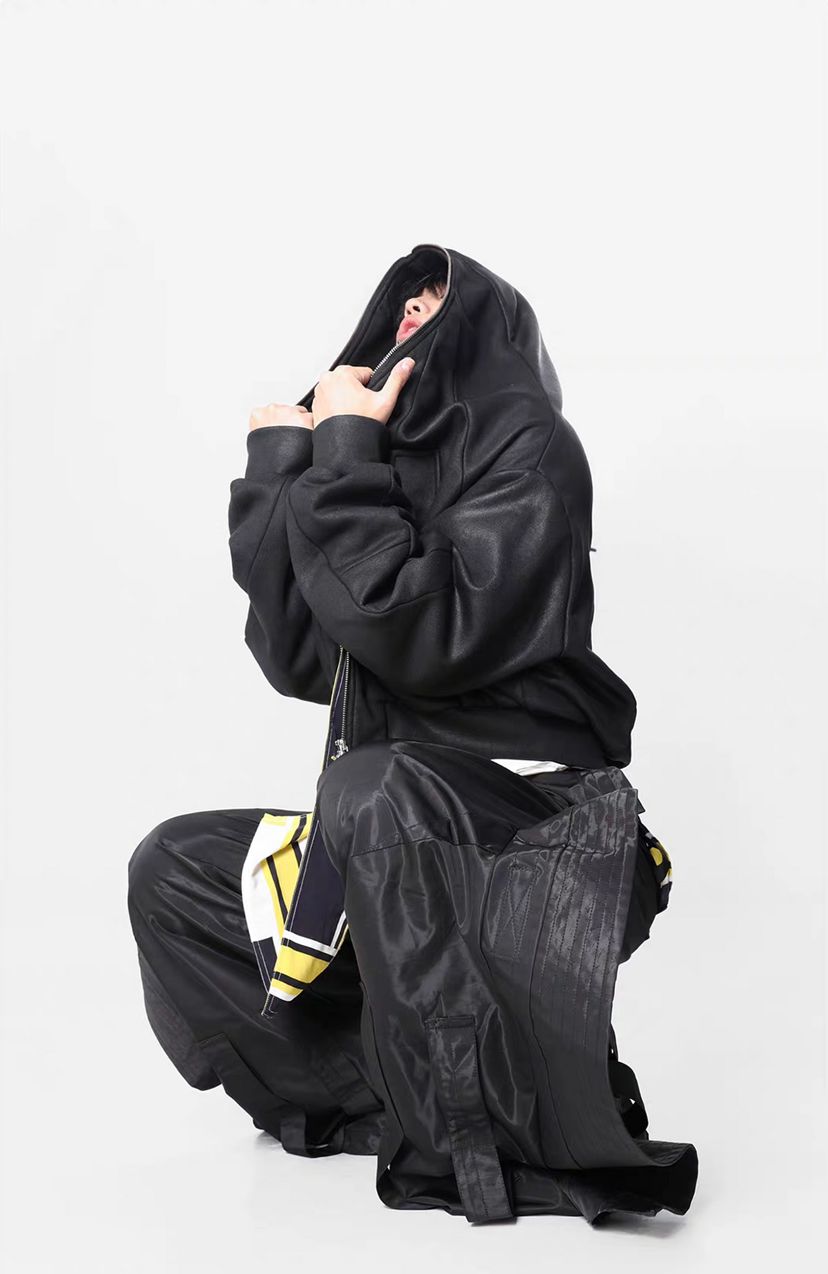 VANGUARDIA Brush-Wax Coated Oversized Hooded Jacket
