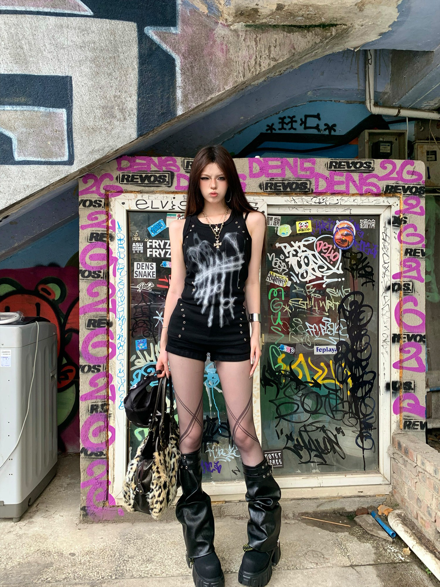 PAIKI Grommet Lightning Graphic Slim Tank Top