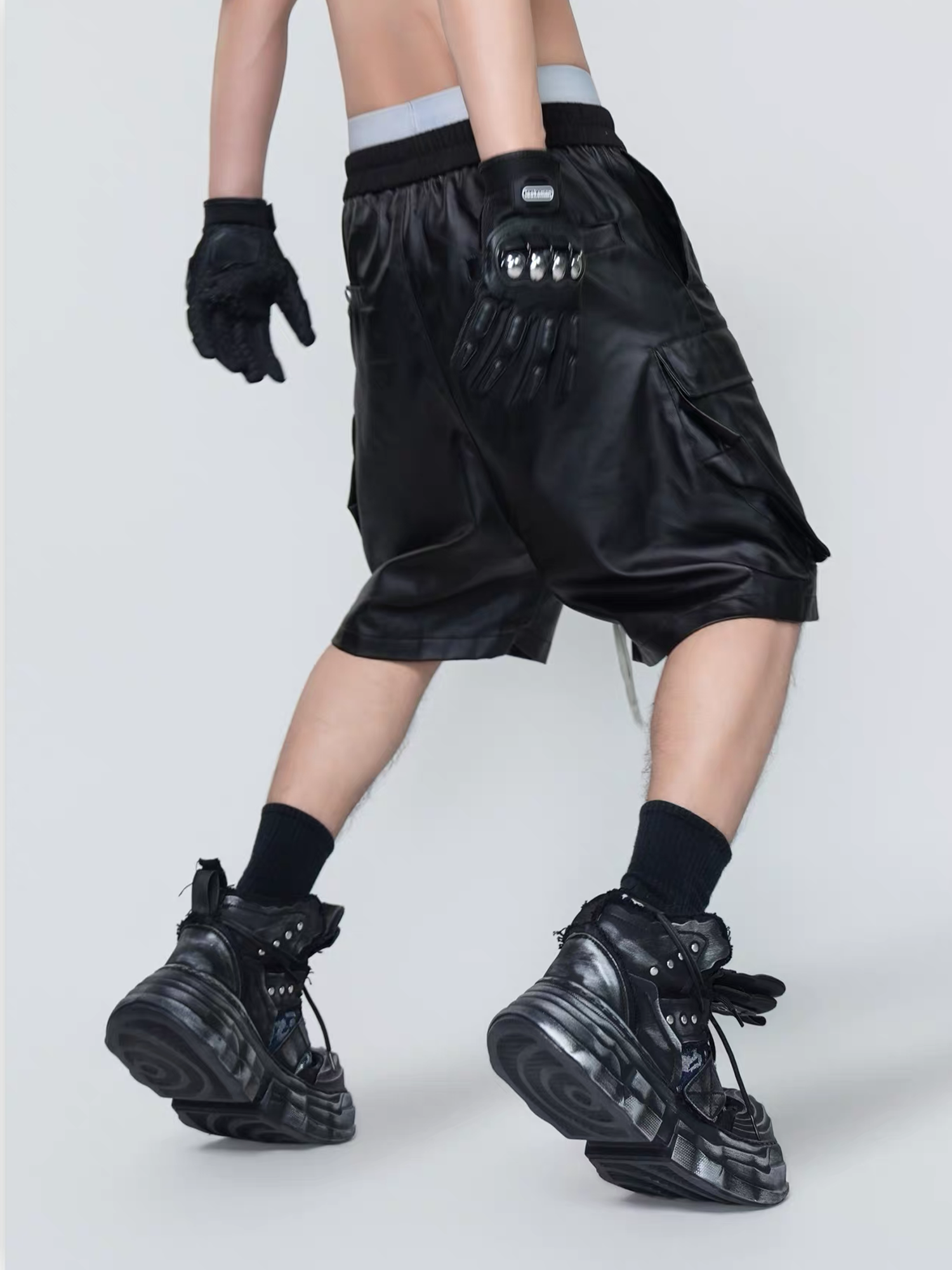 VE2 Wax-Coated Cargo Denim Shorts