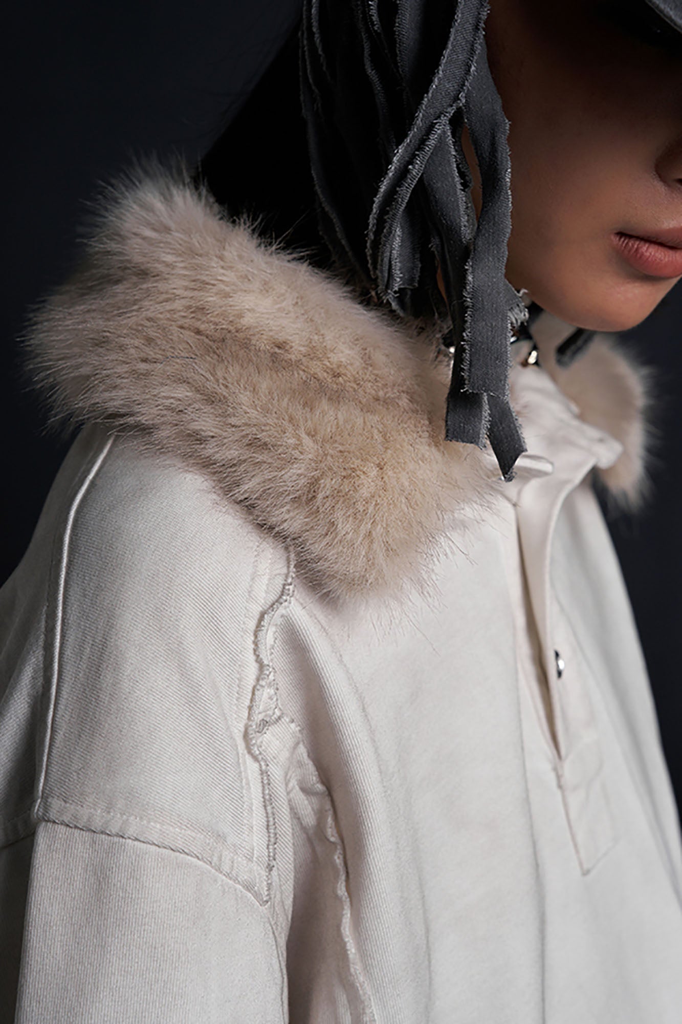 RECOVER ZONE Detachable Faux Fur Collar Long Sleeve Shirt