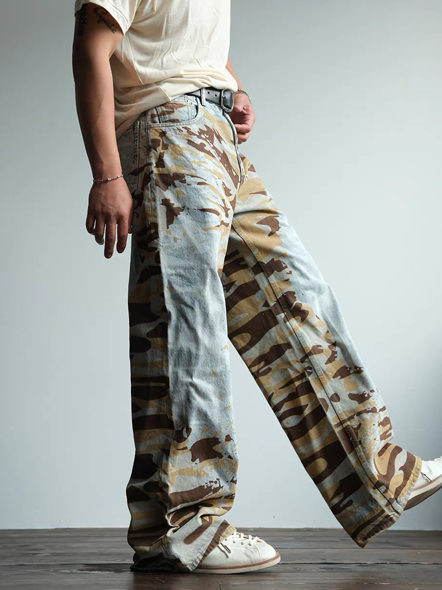 NEIGBORL Retro Washed Camo Jeans