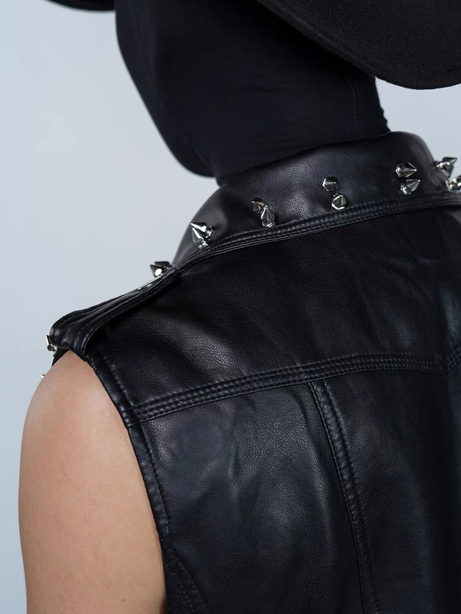 VE2 Thorn Chain Studded Faux Leather Biker Vest