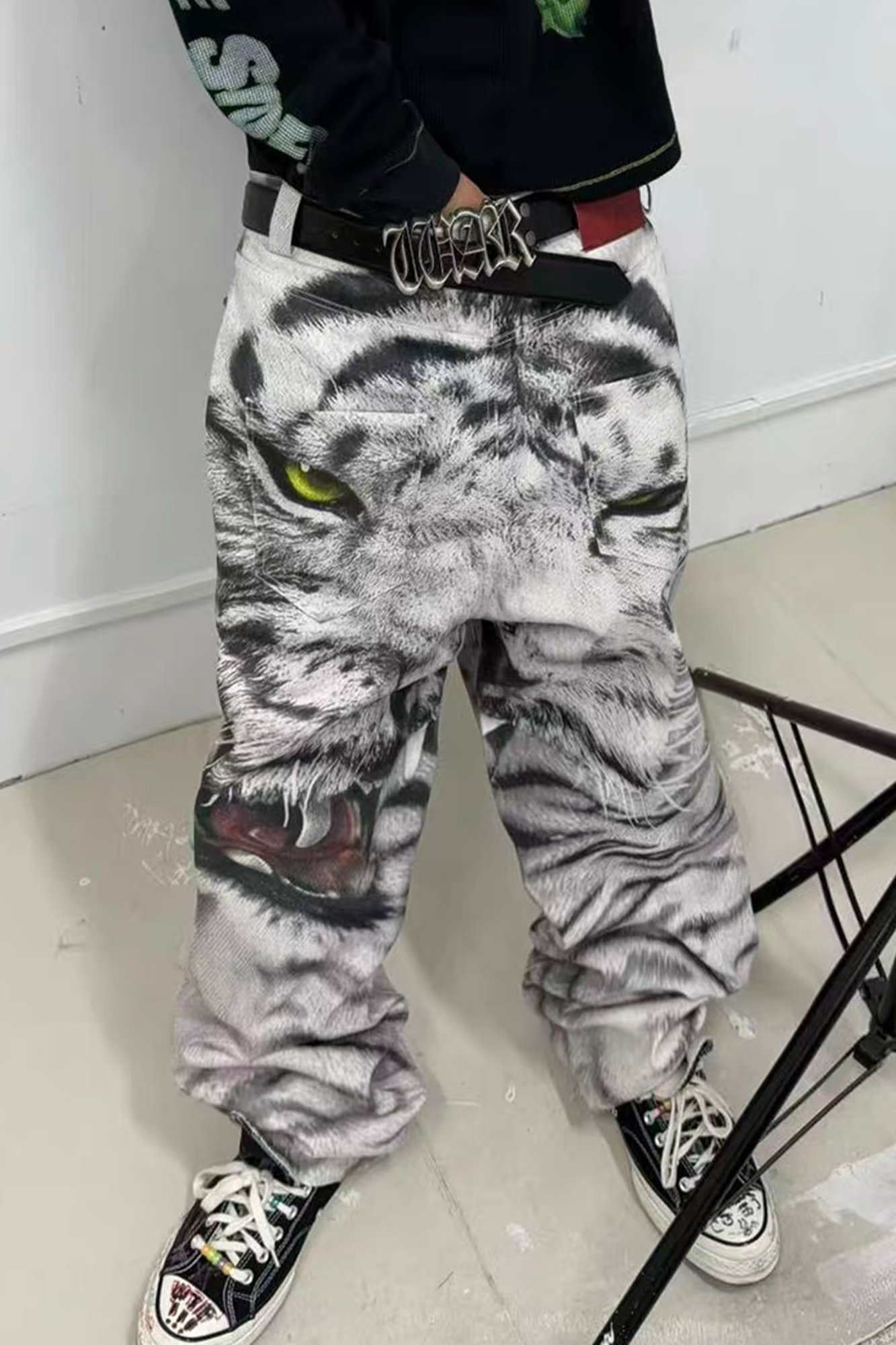 TECNINEGROUP Waxed White Tiger Full-Print Pants