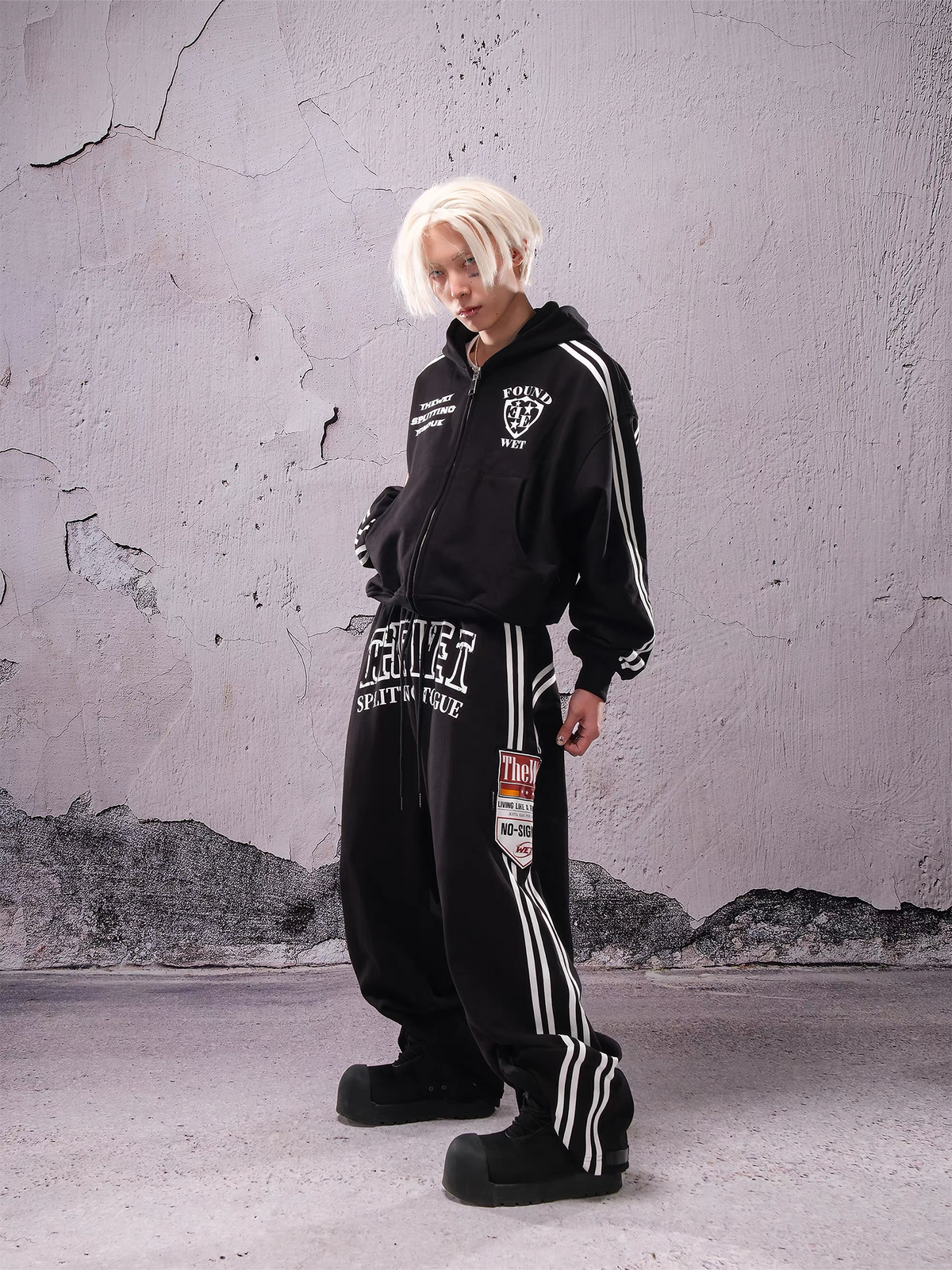 THEWET Graphic Striped Zip-Up Hooded Jacket
