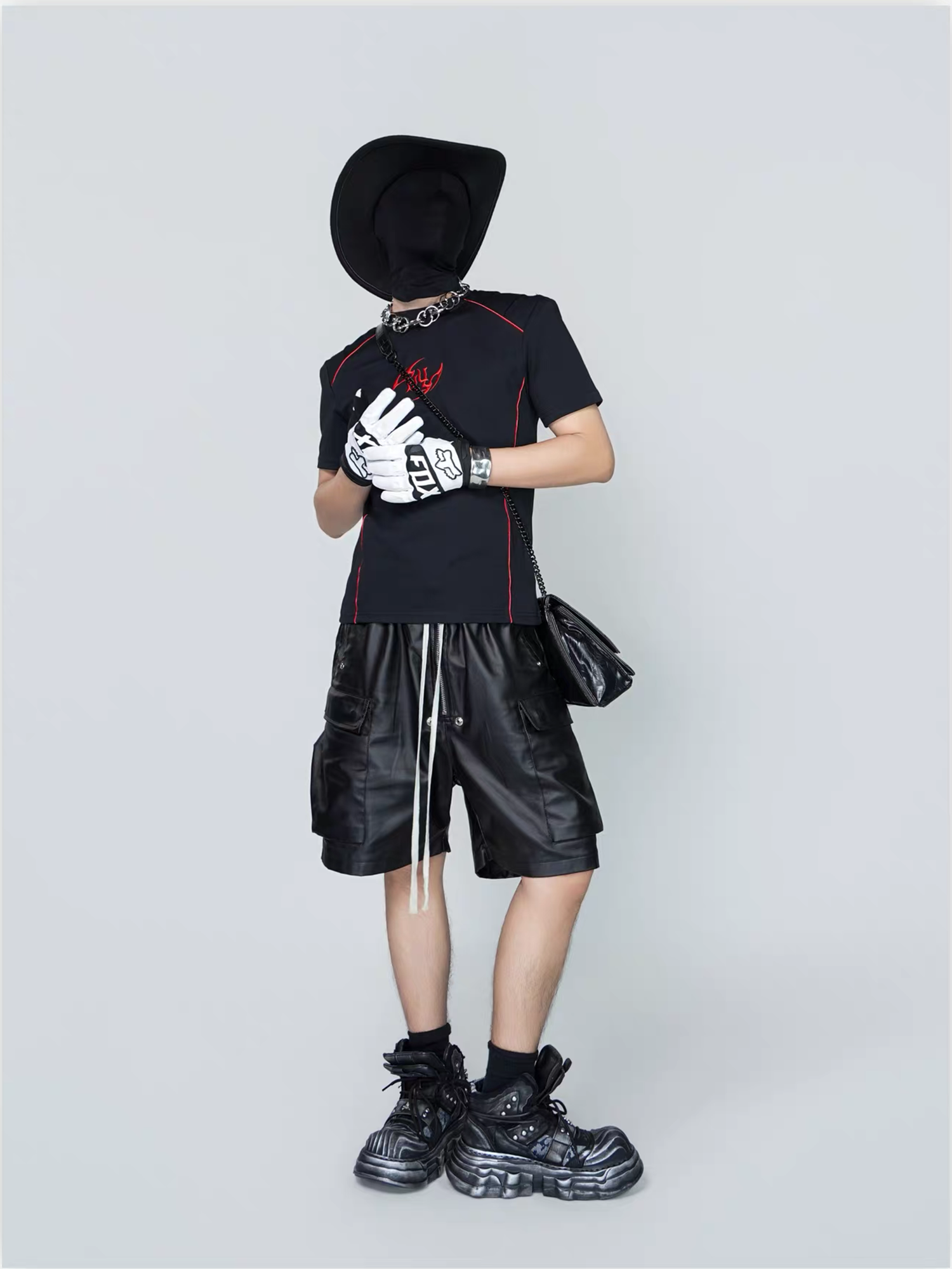 VE2 Wax-Coated Cargo Denim Shorts