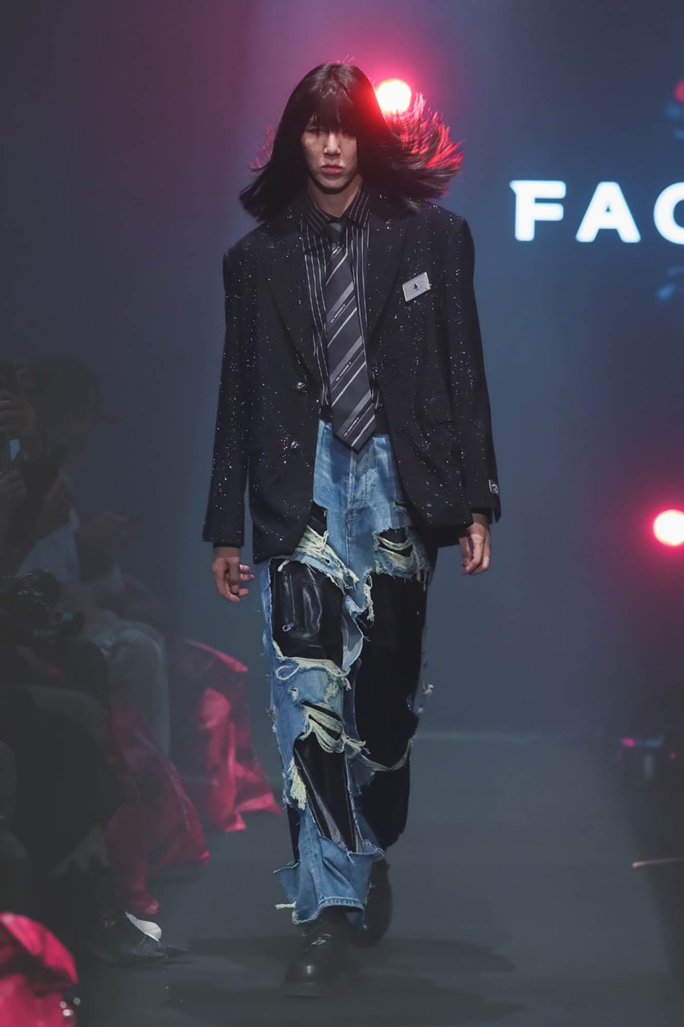 FACEONLAB The Sparkling Blazer