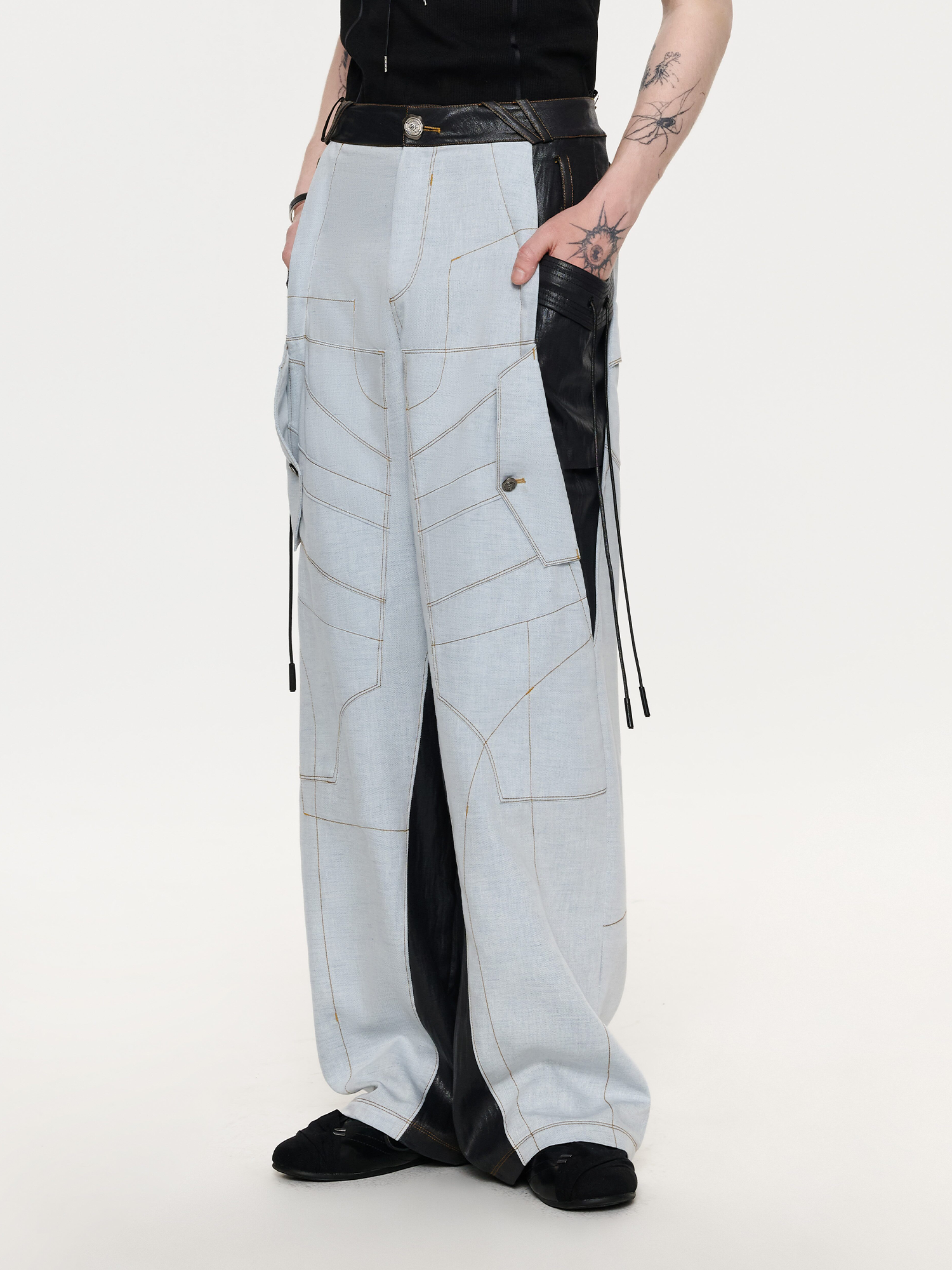 TIWILLTANG Contrast Stitch Paneled Wide-Leg Pants