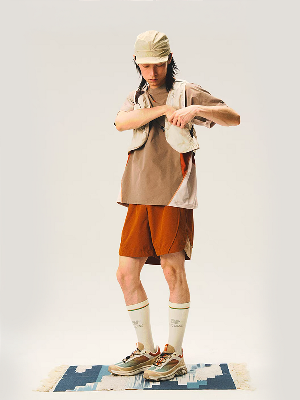 HALCYON Splash-Proof Multi-Pocket Vest