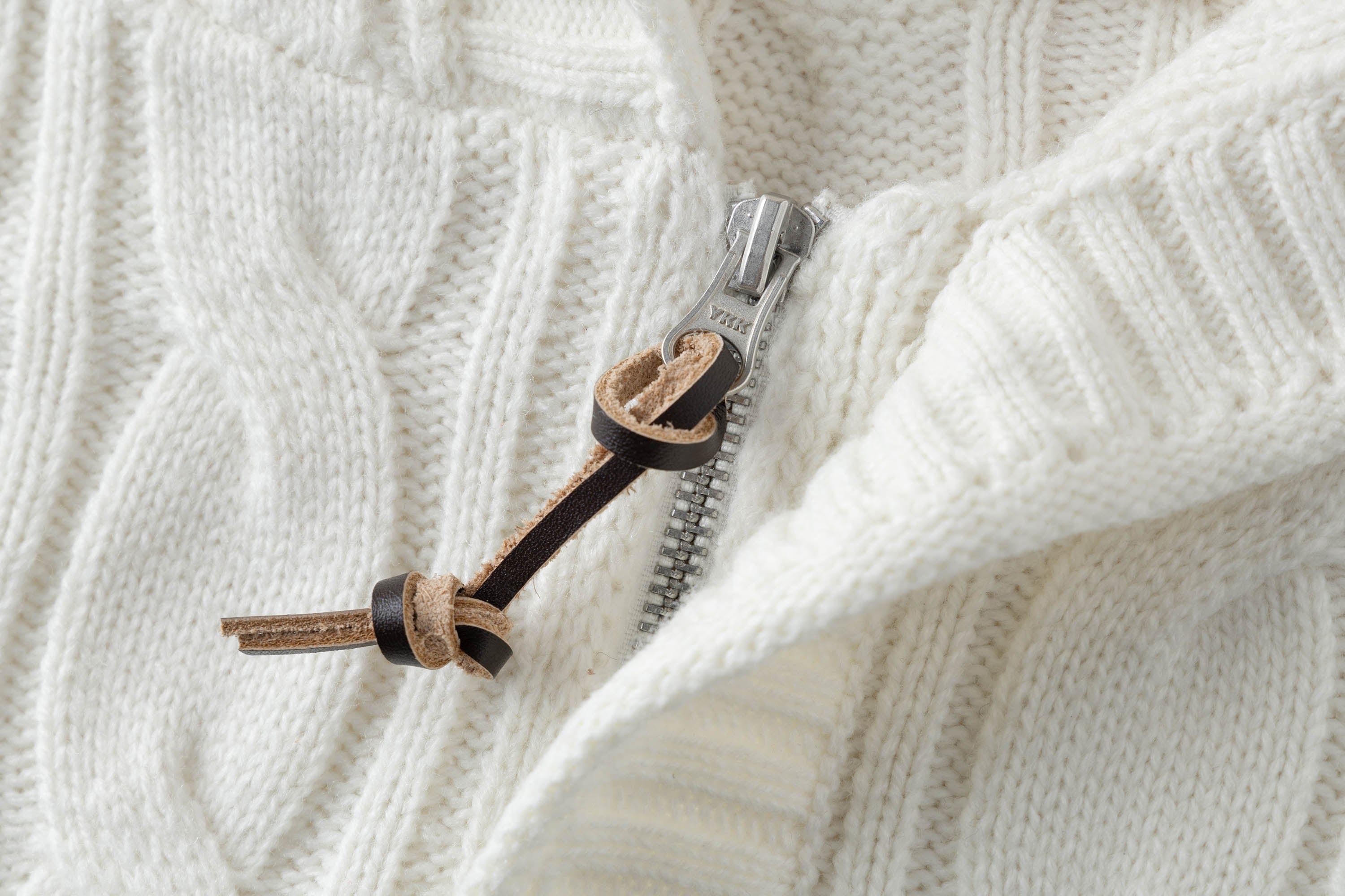 OPICLOTH Cable-Knit Zip-Up Hooded Cardigan