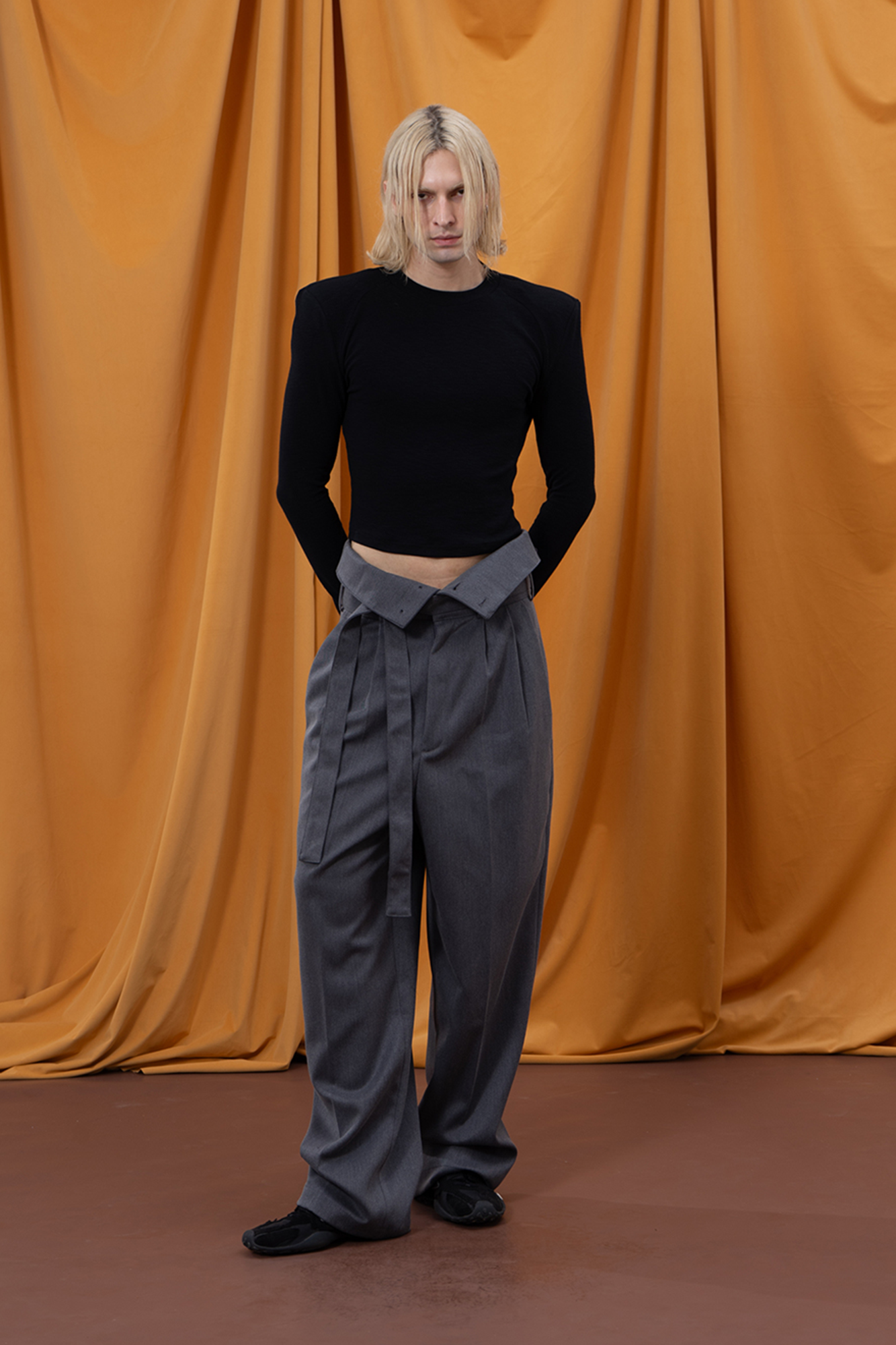 CLP Shoulder-Padded Cropped Long-Sleeve Tee