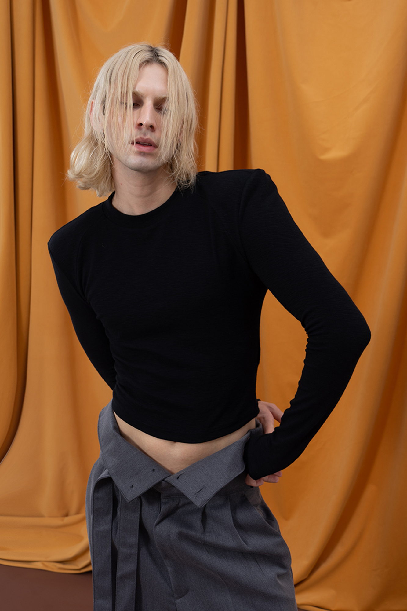 CLP Shoulder-Padded Cropped Long-Sleeve Tee