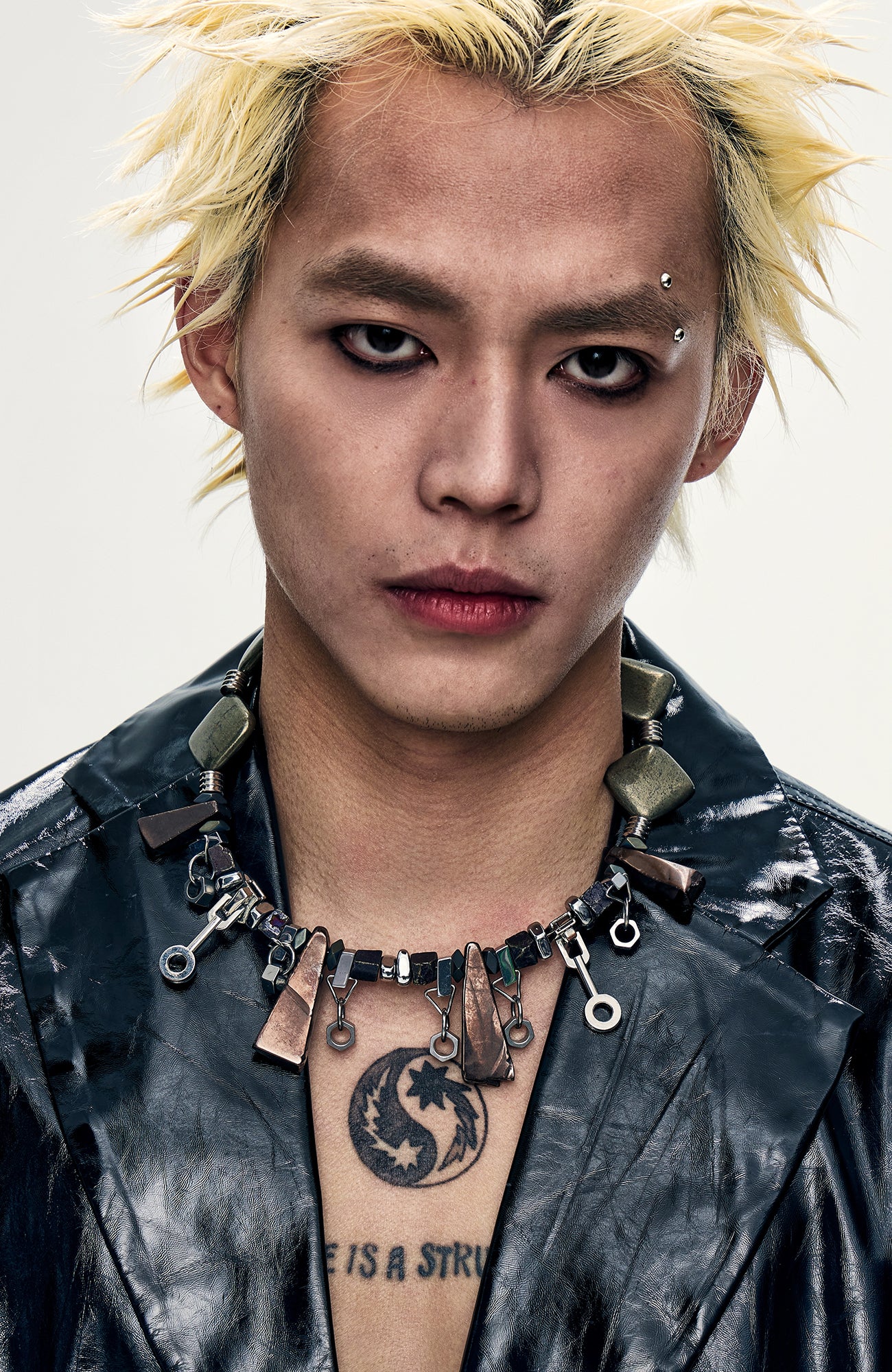 ILLUSORY Hammered Metal Geo-Stone Choker, premium urban and streetwear designers apparel on PROJECTISR.com, ILLUSORY