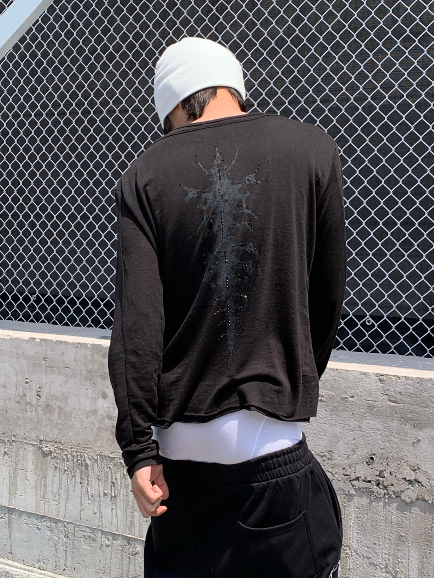 TH4SWE Layered Diamond Spine Graphic Henley Long-Sleeve Tee