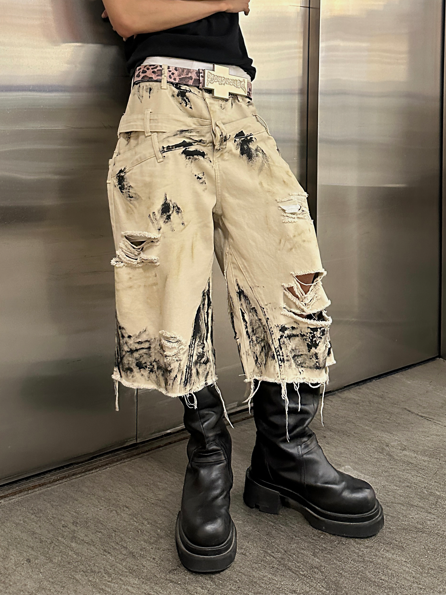 TH4SWE Painted Waxed Panel Raw-Edge Shorts