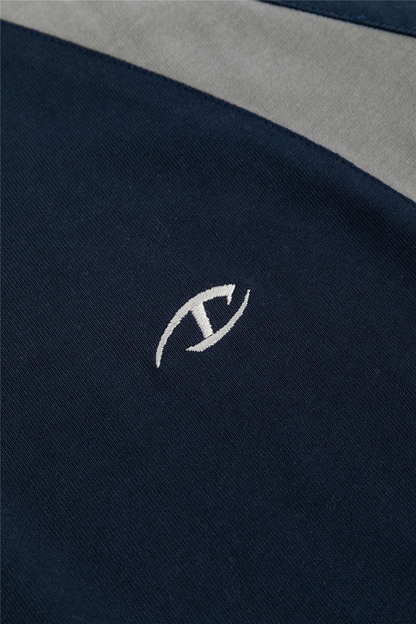 CATSSTAC Contrast Panel Half-Zip Oversized T-Shirt, premium urban and streetwear designers apparel on PROJECTISR.com, CATSSTAC