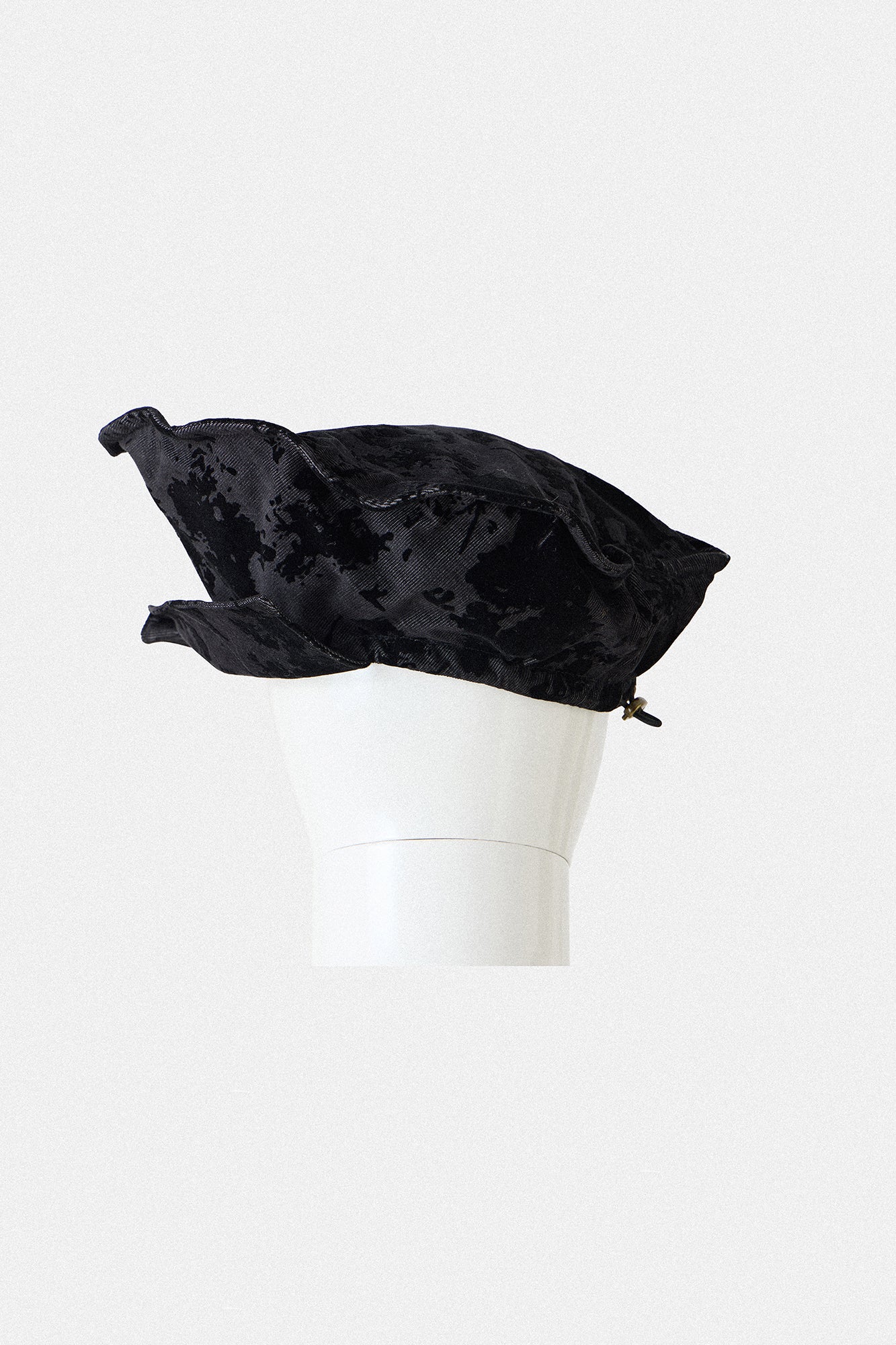 ILNya Nieternite Nifutur Jacquard Velvet Painter Hat