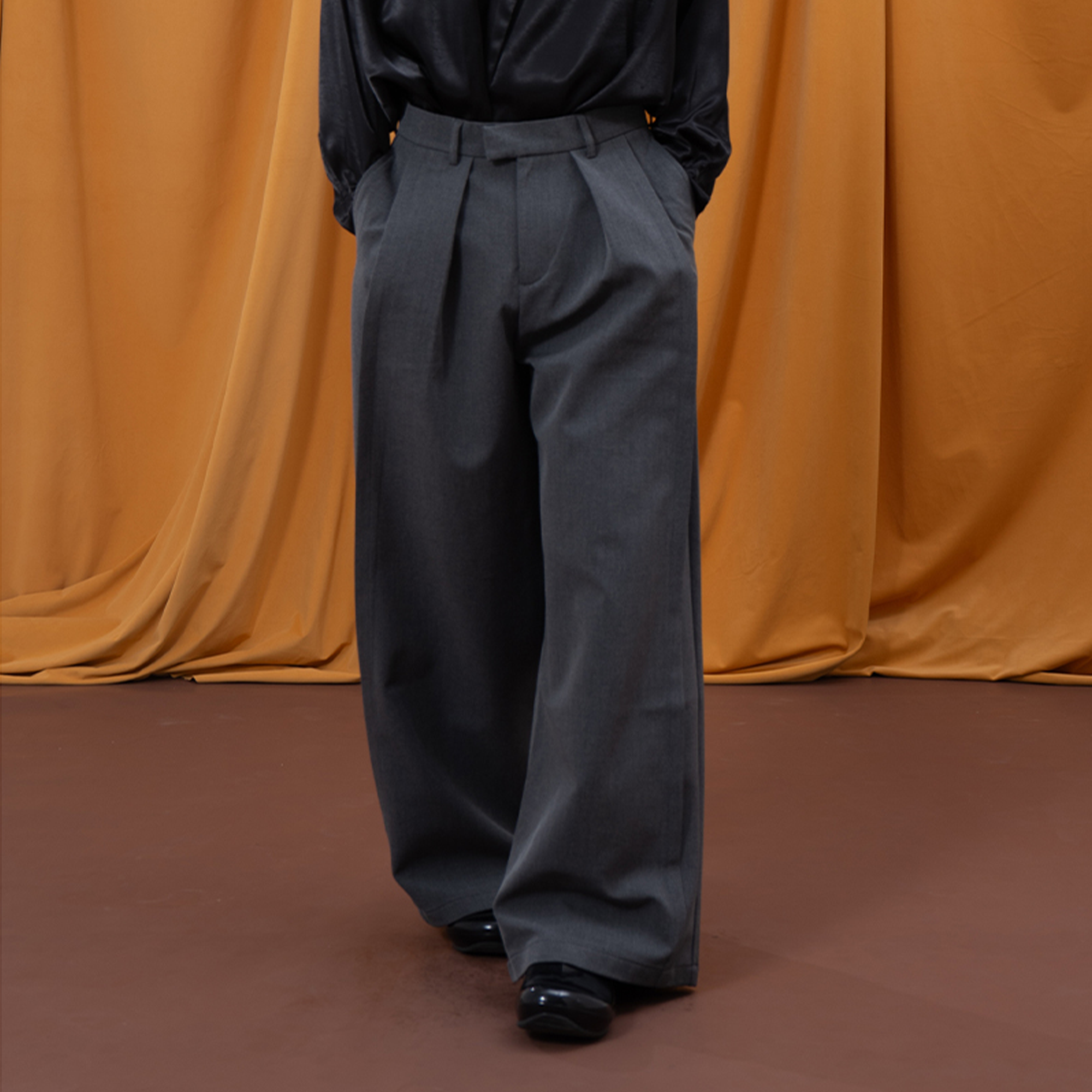 CLP Pleated Retro Wide-Leg Trousers