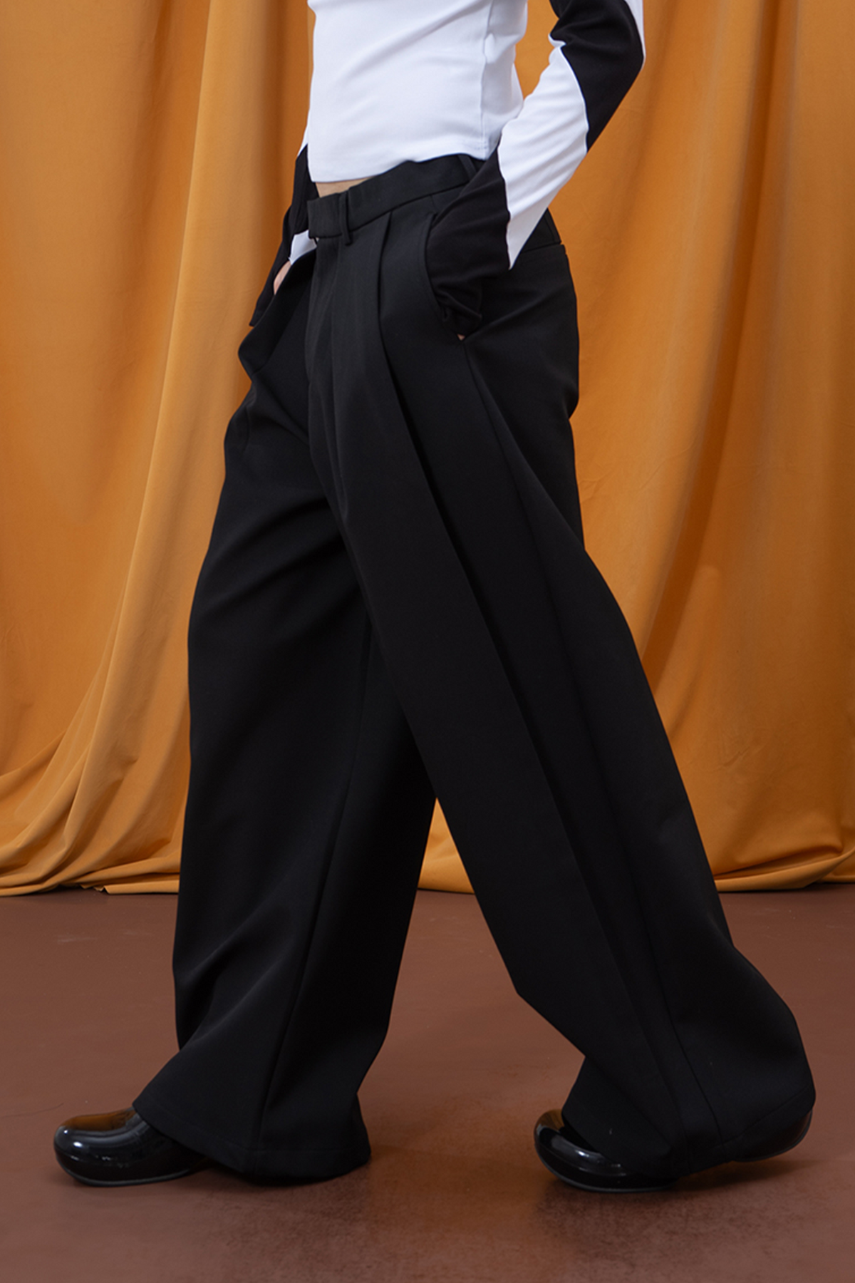 CLP Pleated Retro Wide-Leg Trousers