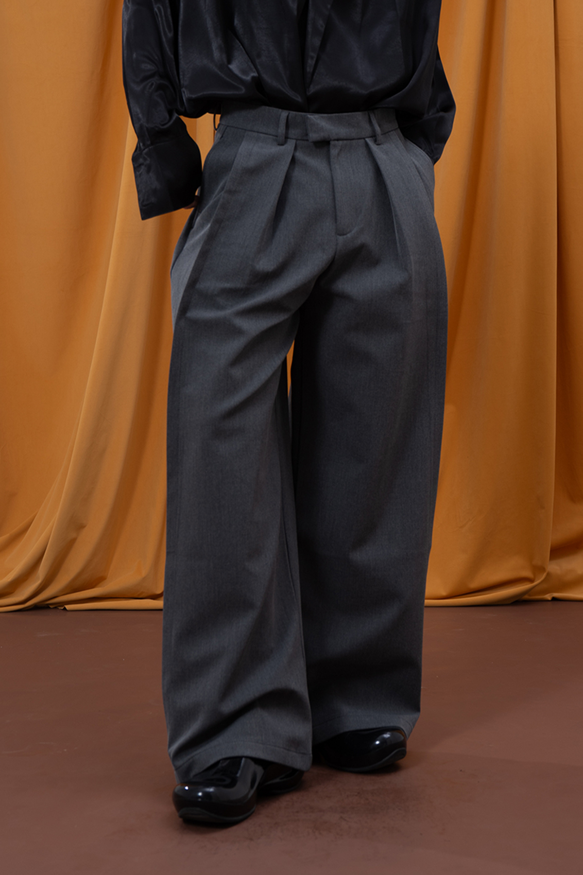 CLP Pleated Retro Wide-Leg Trousers