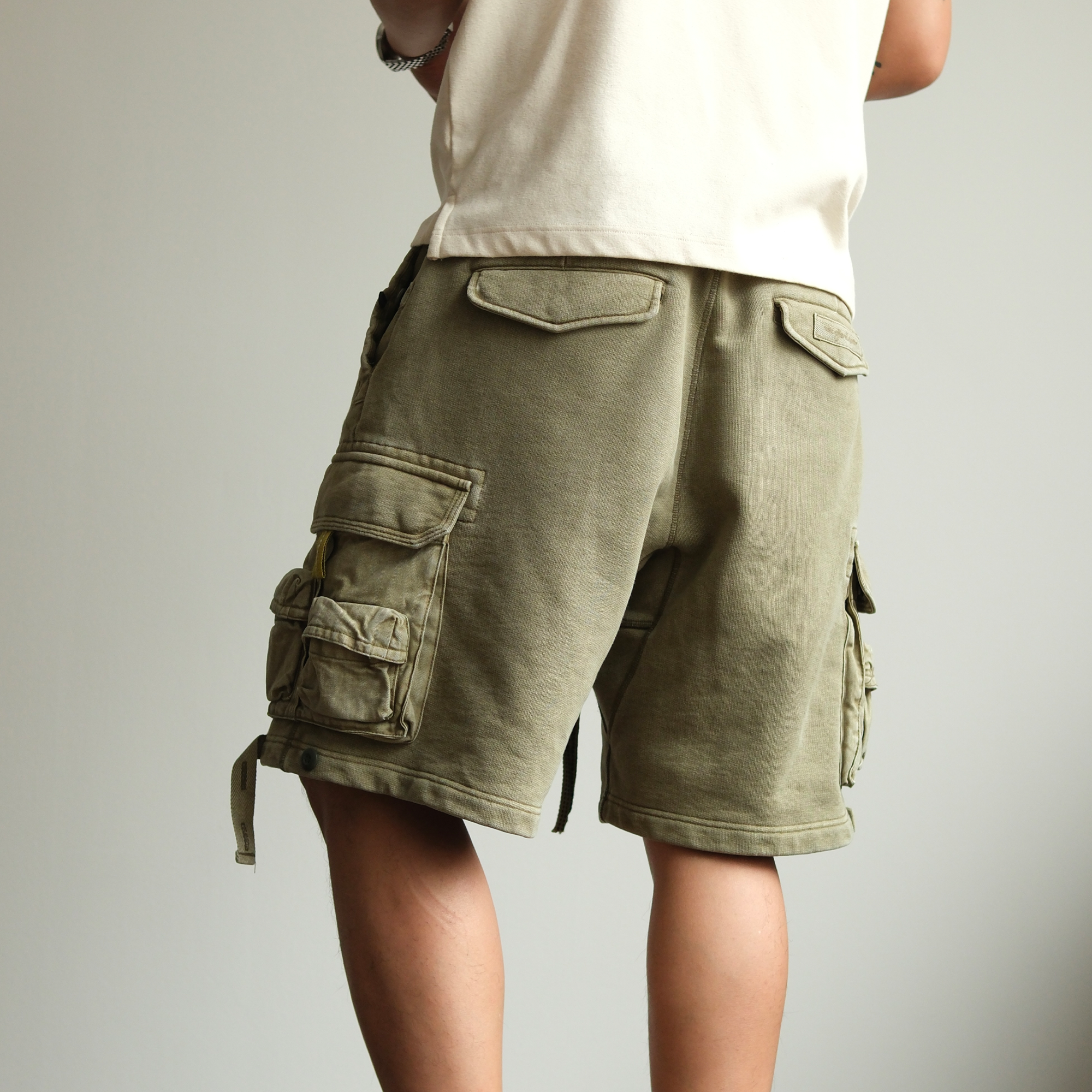 NEIGBORL Utility Multi-Pocket Drawstring Sweat Shorts