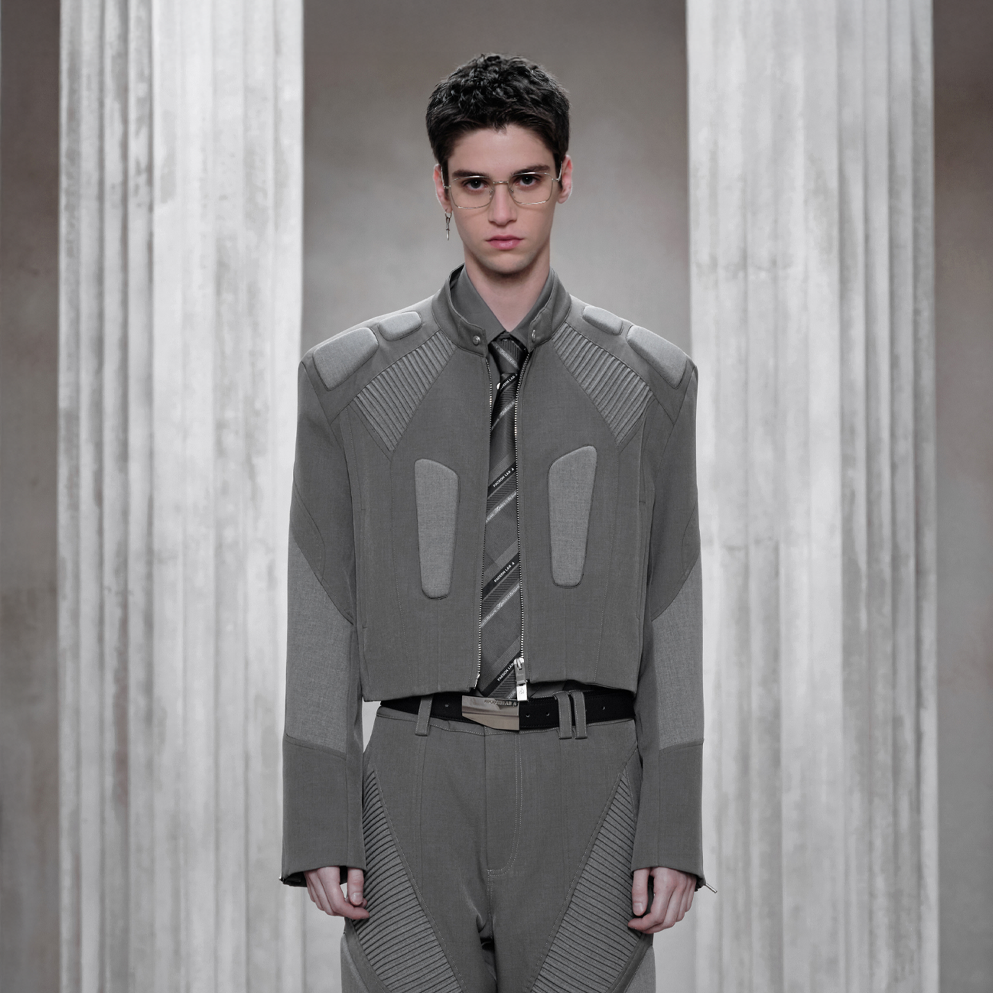 FACEONLAB Short Suit Jacket グレー FACEONLAB Paneled Armor Padding Biker Jacket