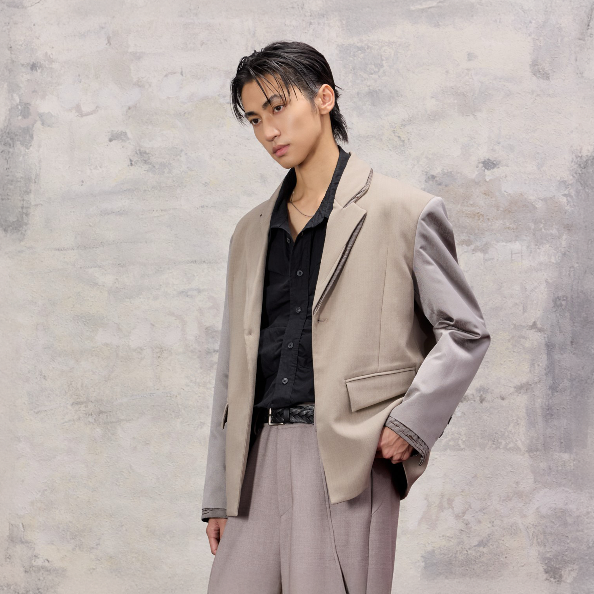 ALVNG AR ANTS Essential Sheen Spliced Blazer