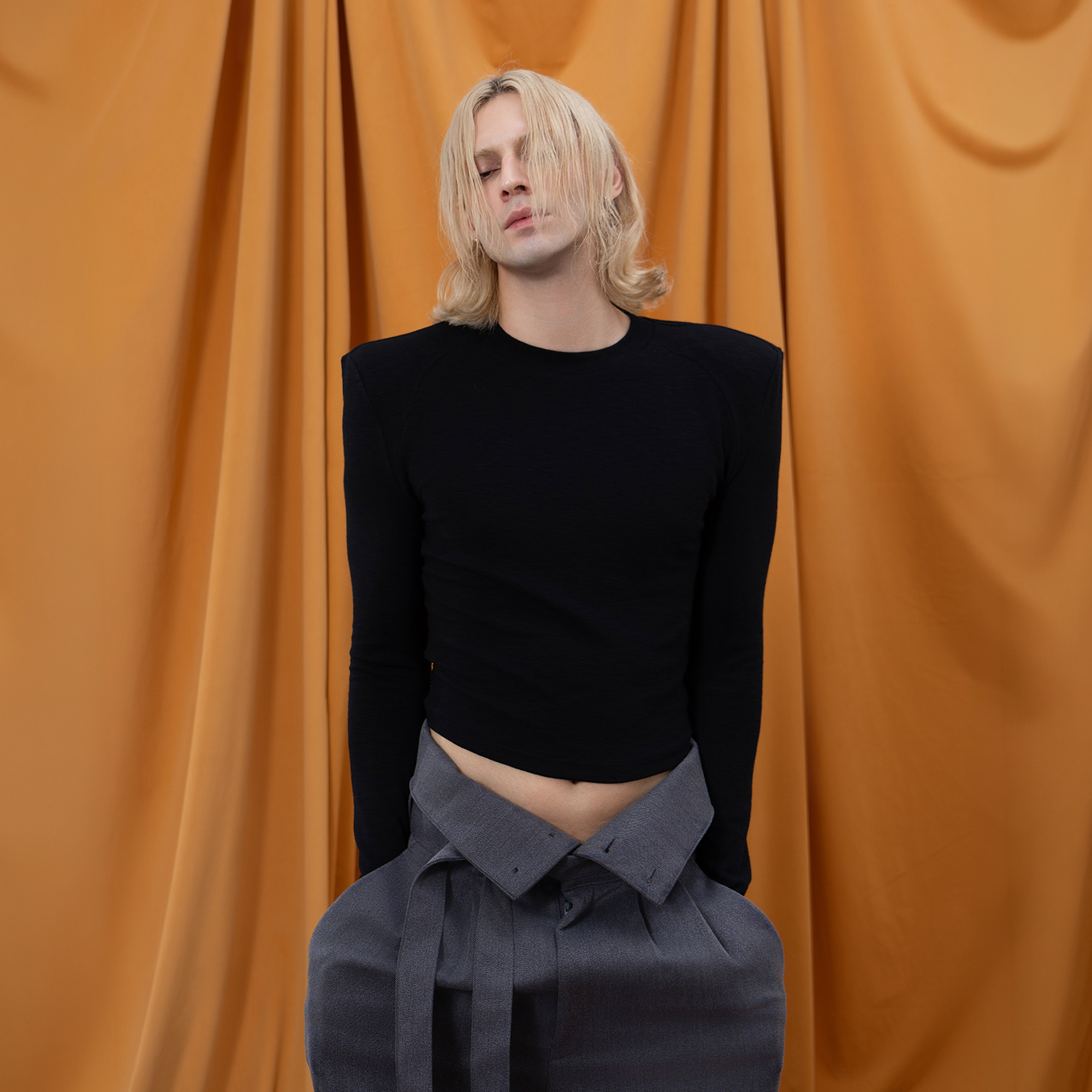 CLP Shoulder-Padded Cropped Long-Sleeve Tee