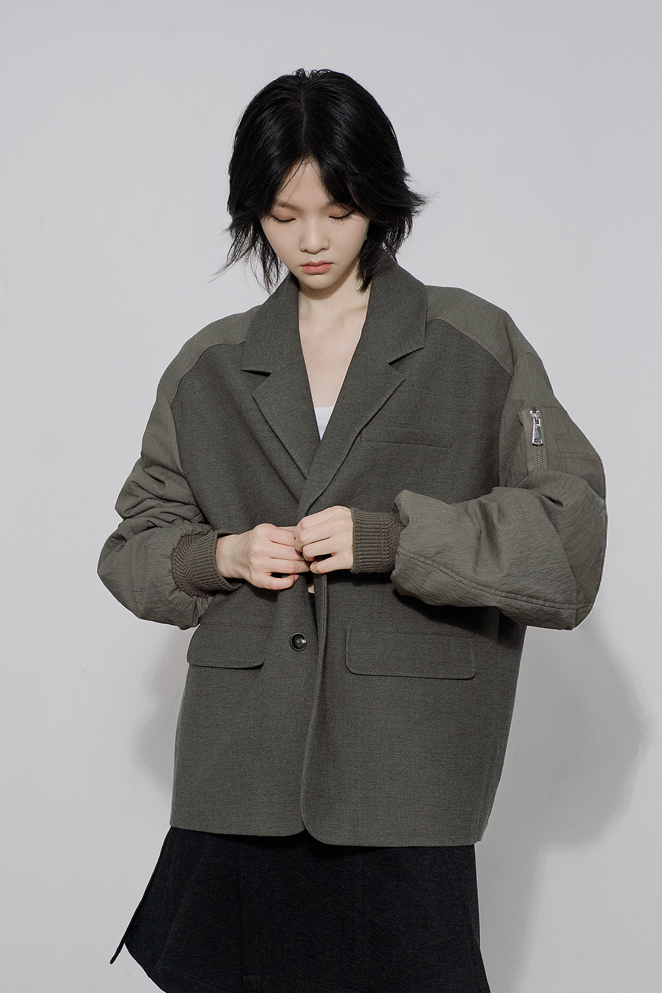 SAME FLOW Multi-Pocket Paneled Bomber-Sleeve Suit Jacket