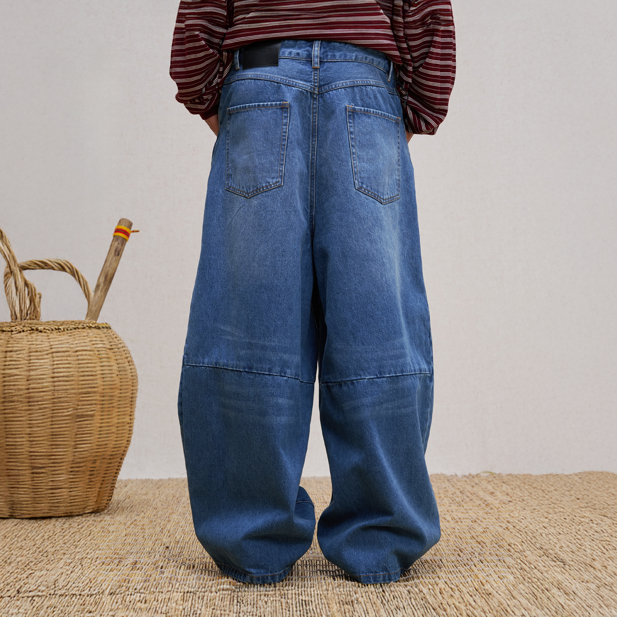 UNLIMITED MOTE Washed Paneled Wide-Leg Jeans