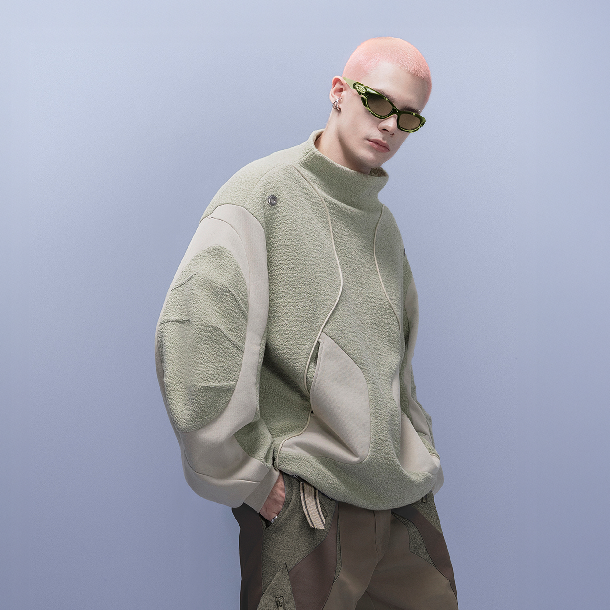 XIPHEVIL Fleece-Panel Saber-Sleeve Sweatshirt Green