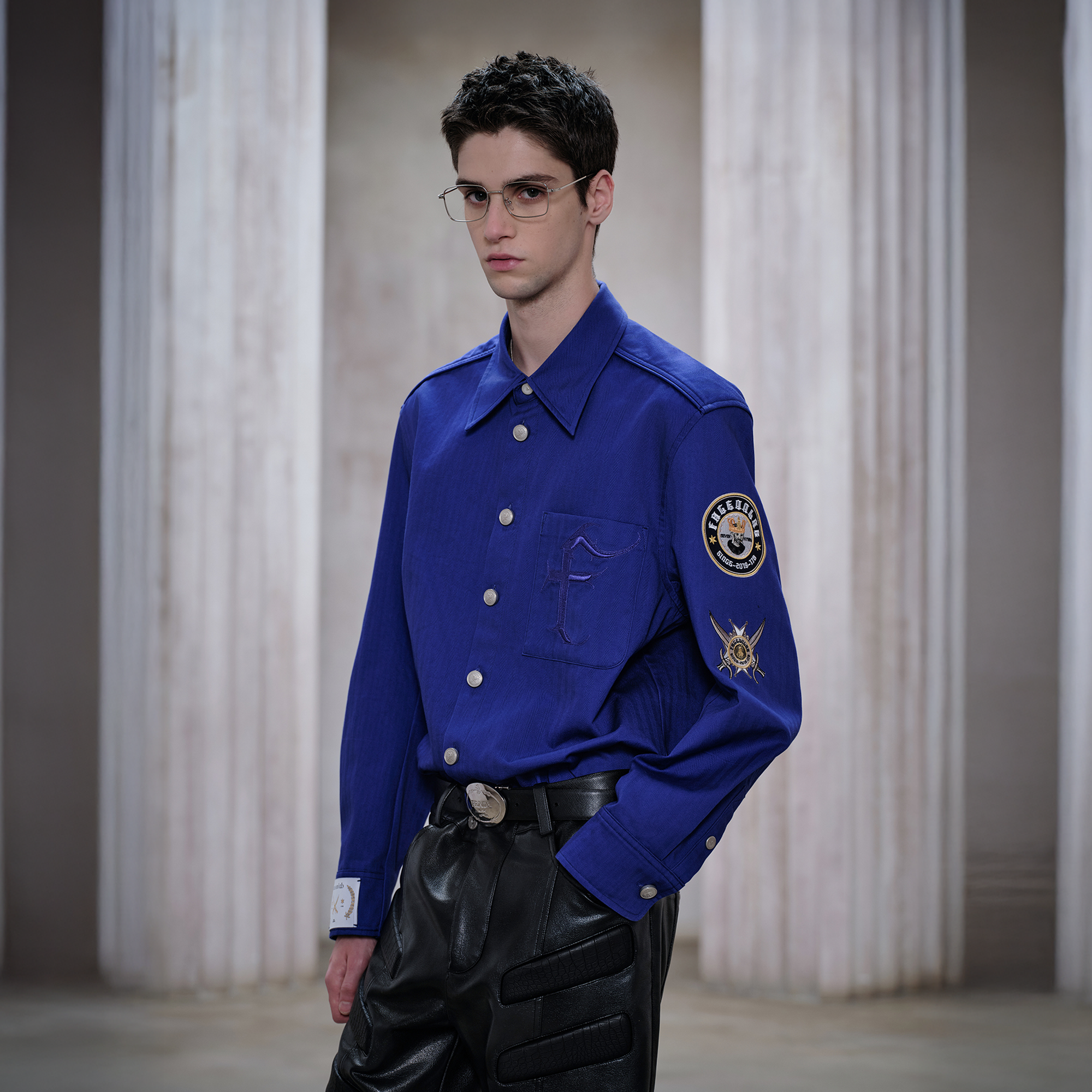 FACEONLAB Mental-Button Embroidered Badge-Patch Shirt Blue