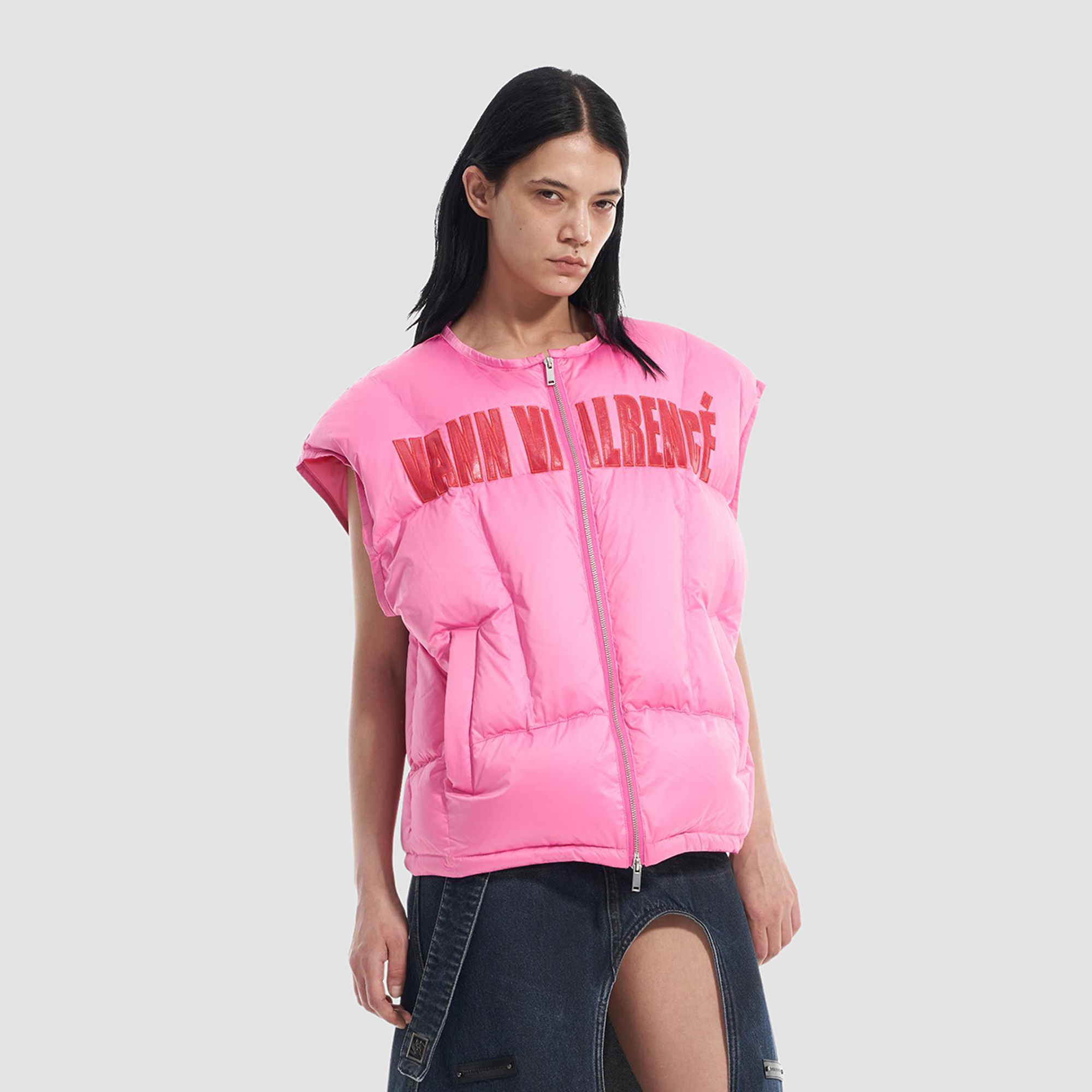VANN VALRENCE LOGO Patch Quilted Down Vest
