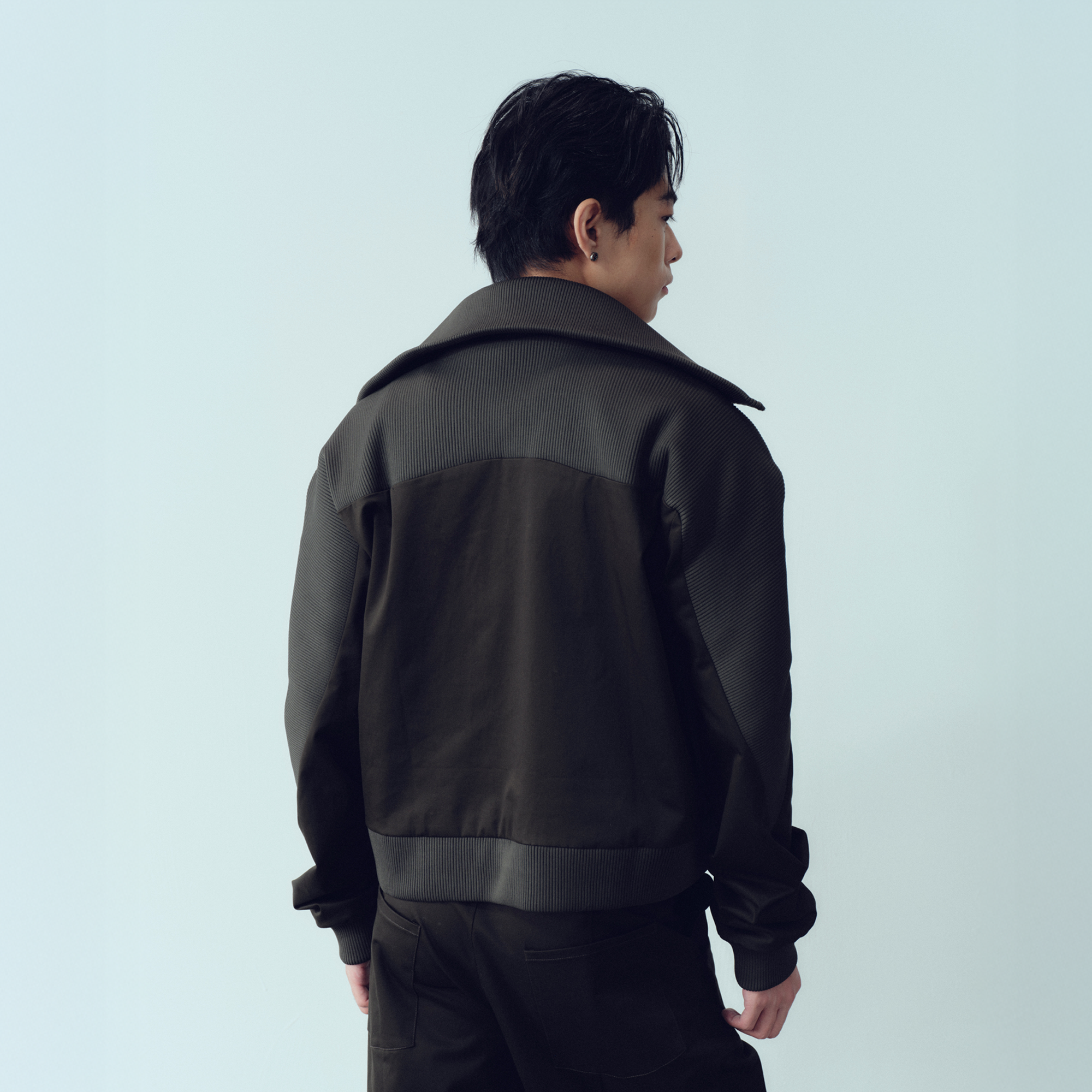 KADAKADA Rib-Spliced Stand-Collar Cropped Jacket