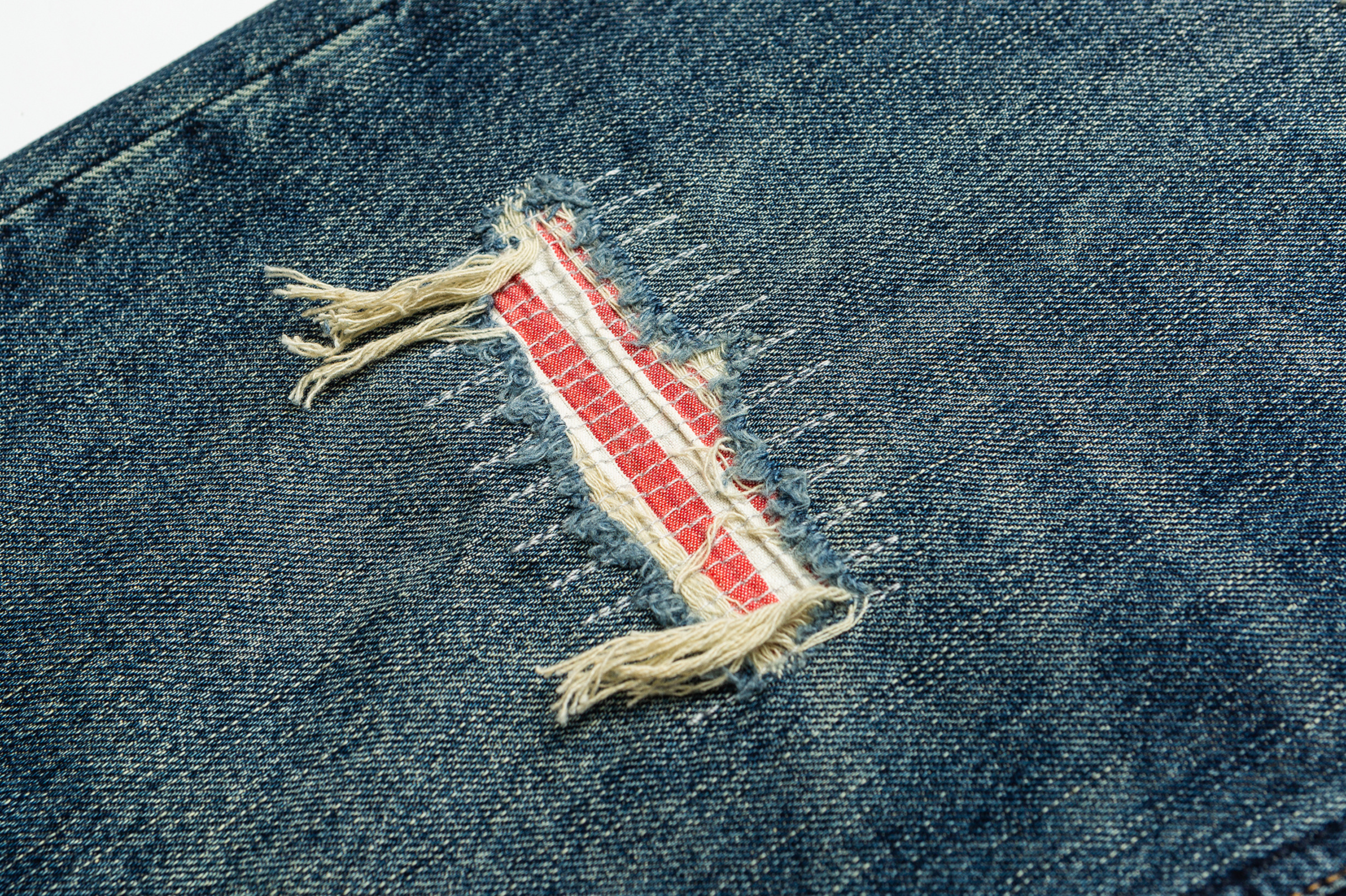 ME DA IGUAL Distressed Patch Washed Oversized Jeans