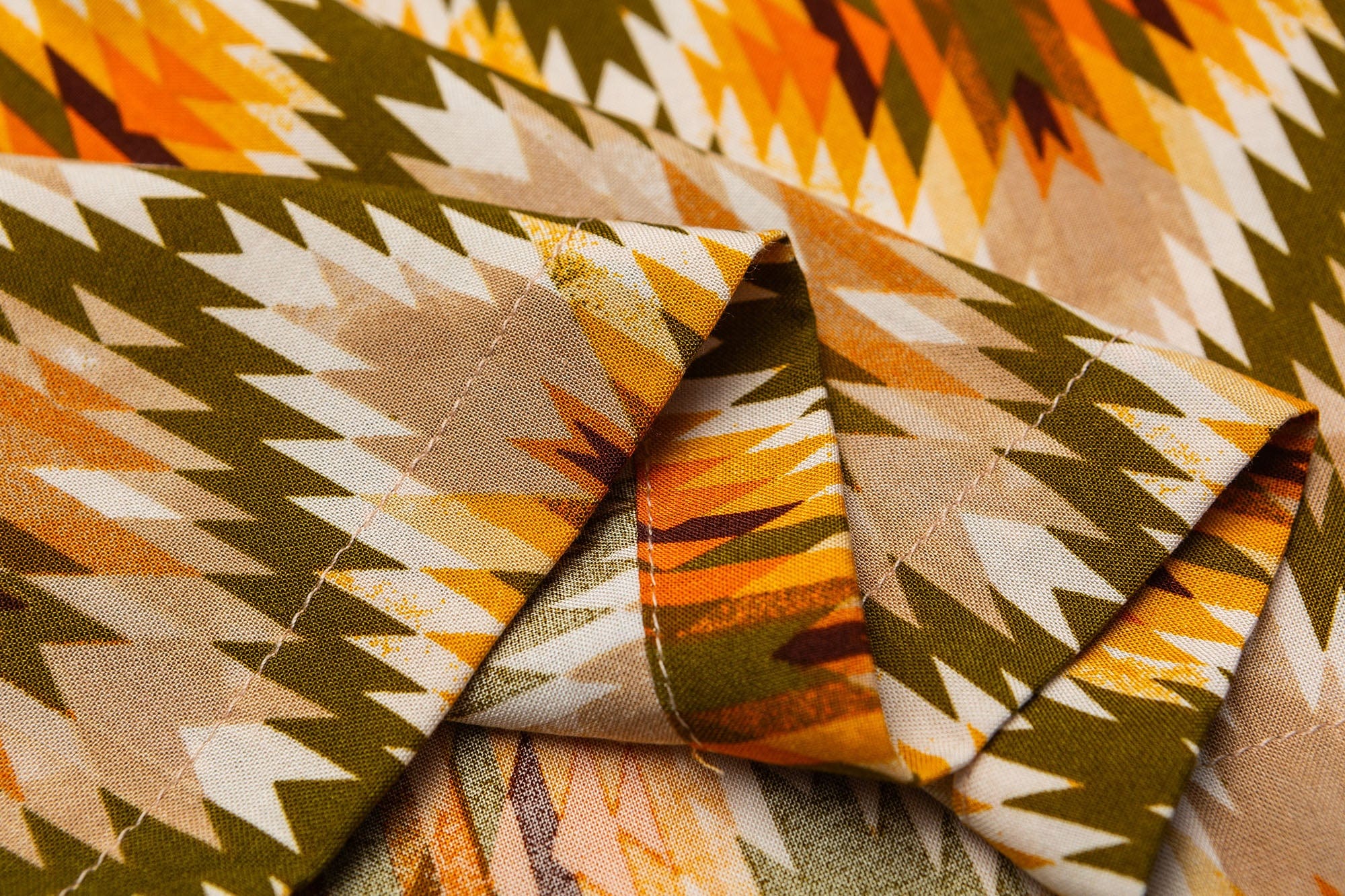 ME DA IGUAL Geometric Full-Print Button-Up Half Shirt, premium urban and streetwear designers apparel on PROJECTISR.com, ME DA IGUAL