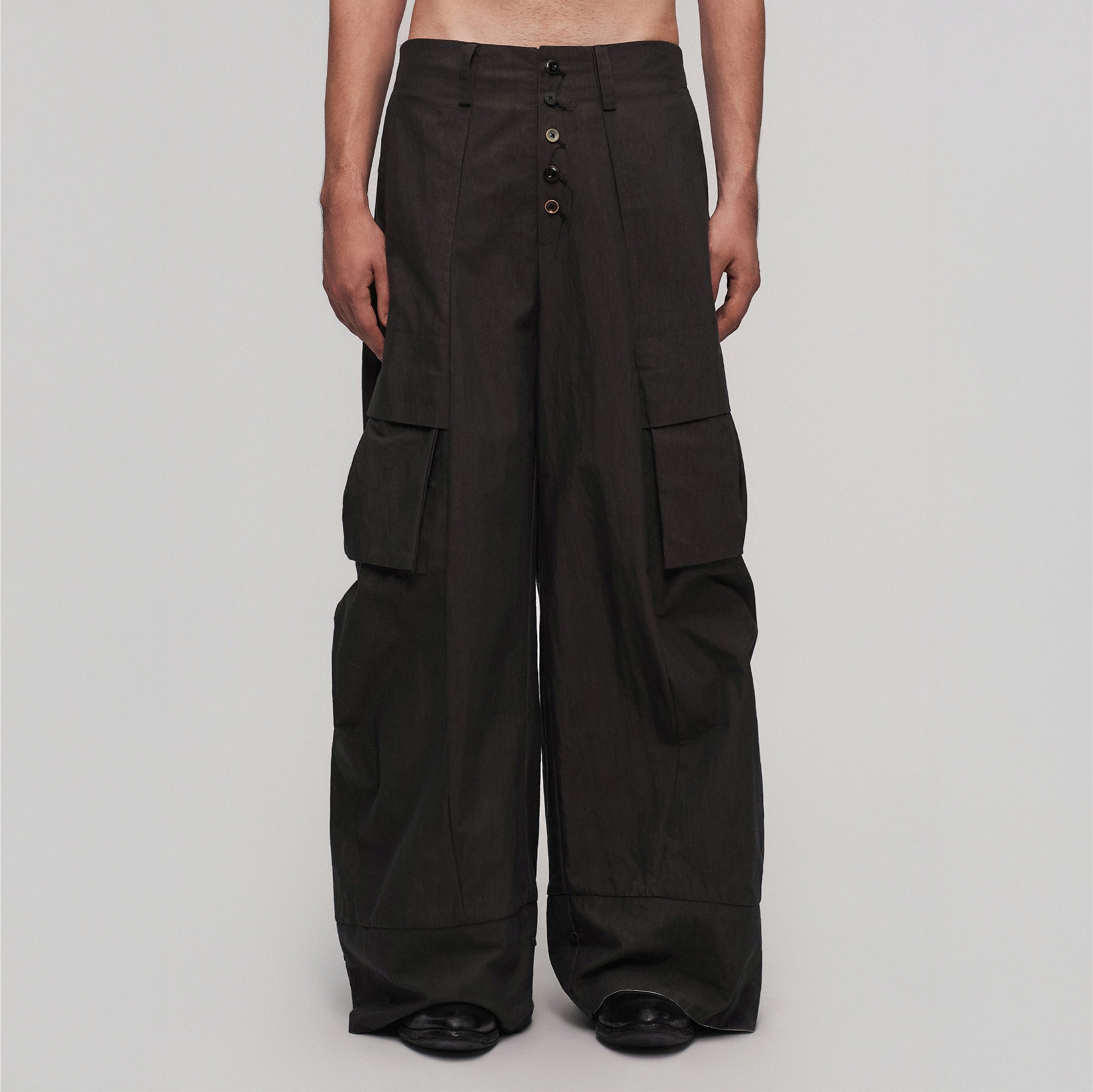 ILNya Nieternite Nifutur Pleated Big-Pocket Wide-Leg Cargo Pants