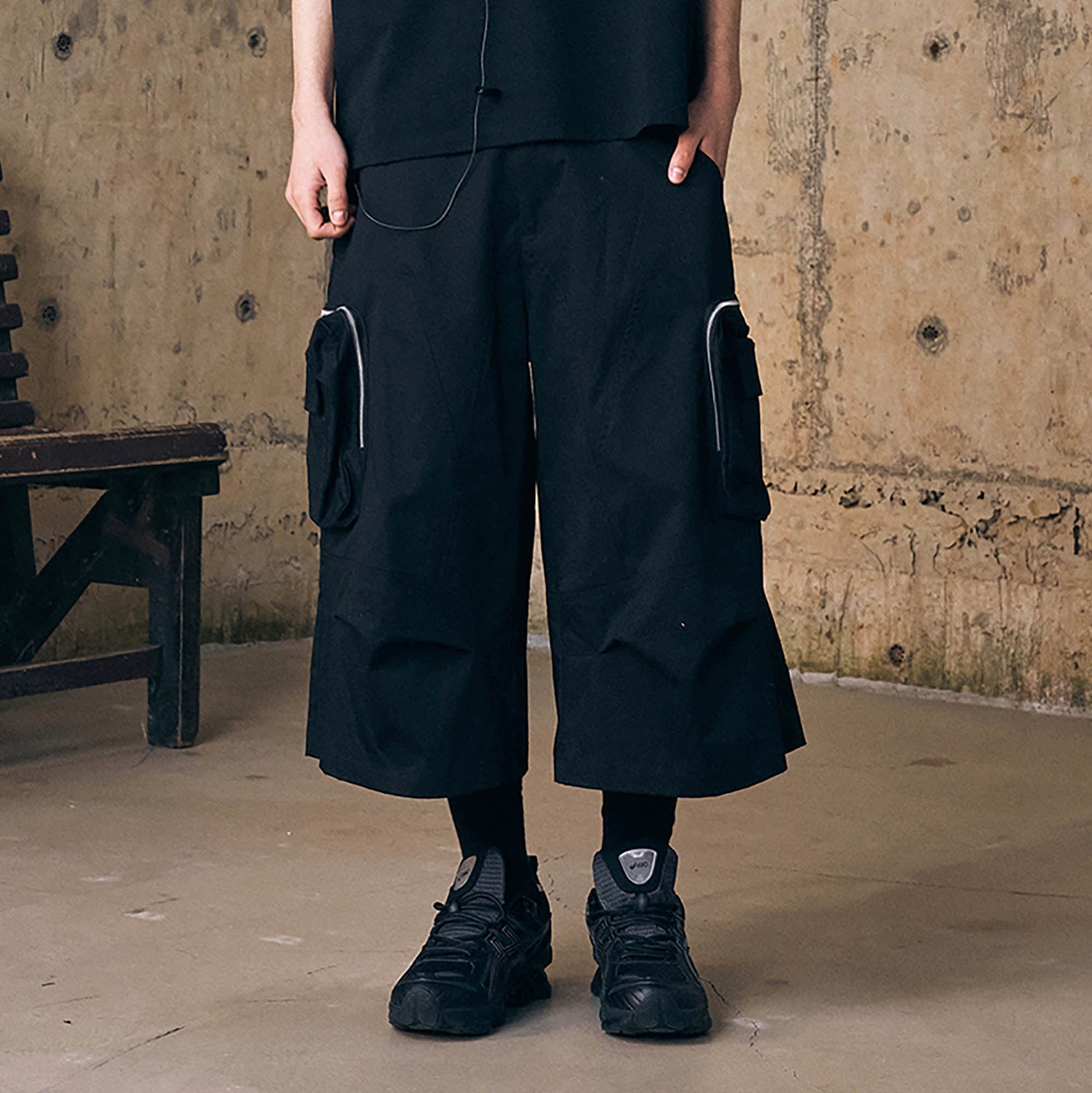 ENSHADOWER Utility Zippered-Pocket Cargo Shorts, premium urban and streetwear designers apparel on PROJECTISR.com, ENSHADOWER