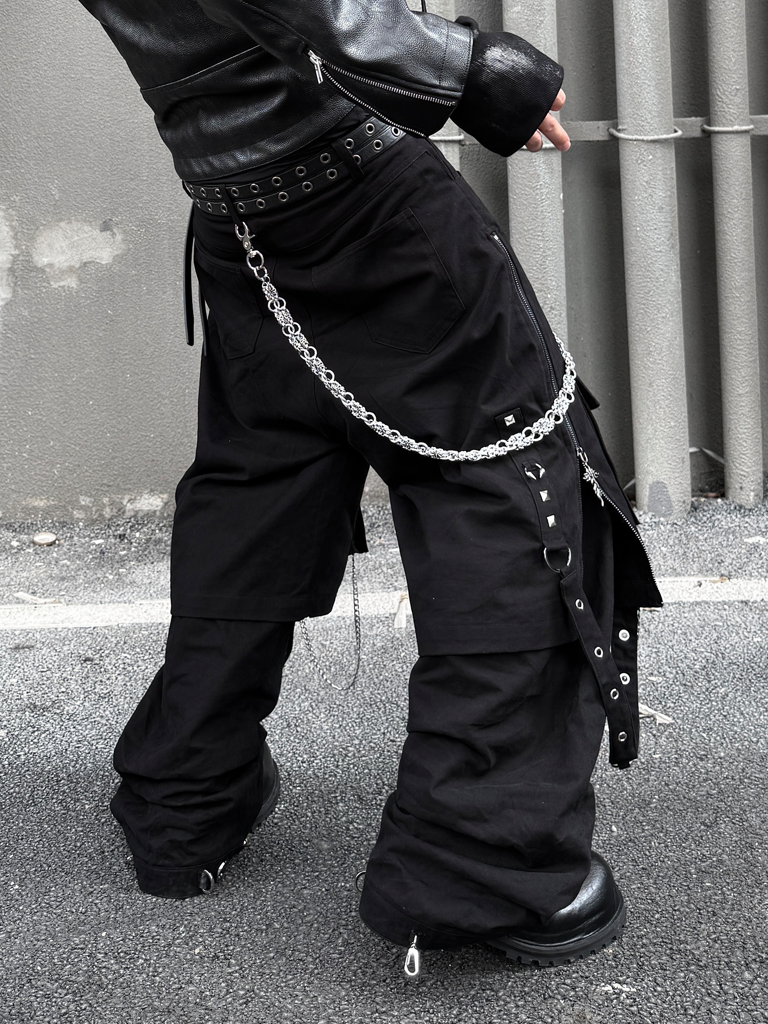 TH4SWE Punk Chain-Strap Cargo Pants
