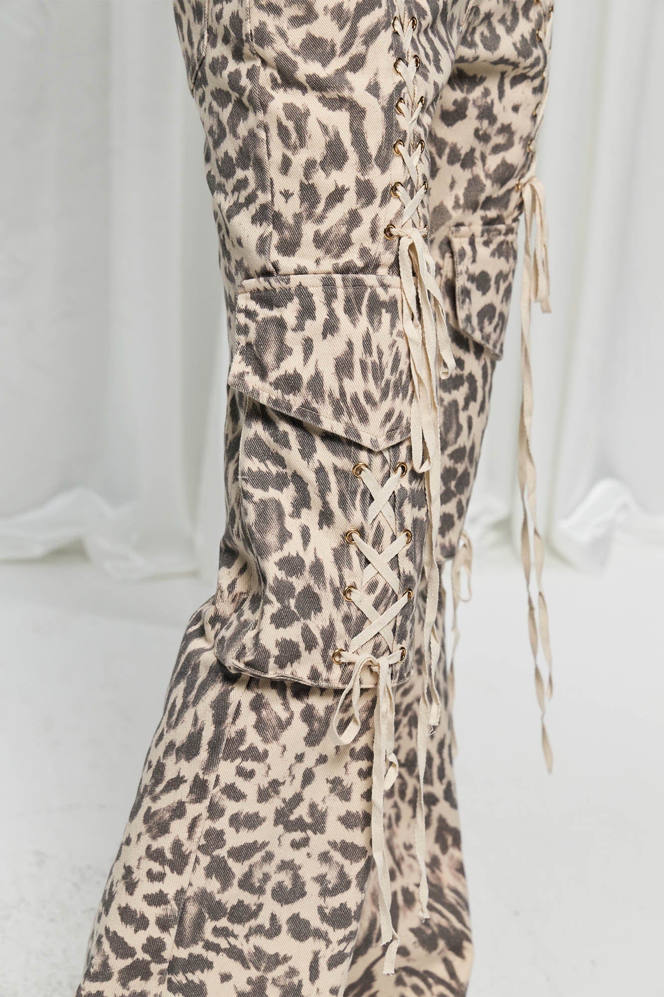 DND4DES×Faychui Leopard Lace-Up Multi-pocket Straight-Leg Pants