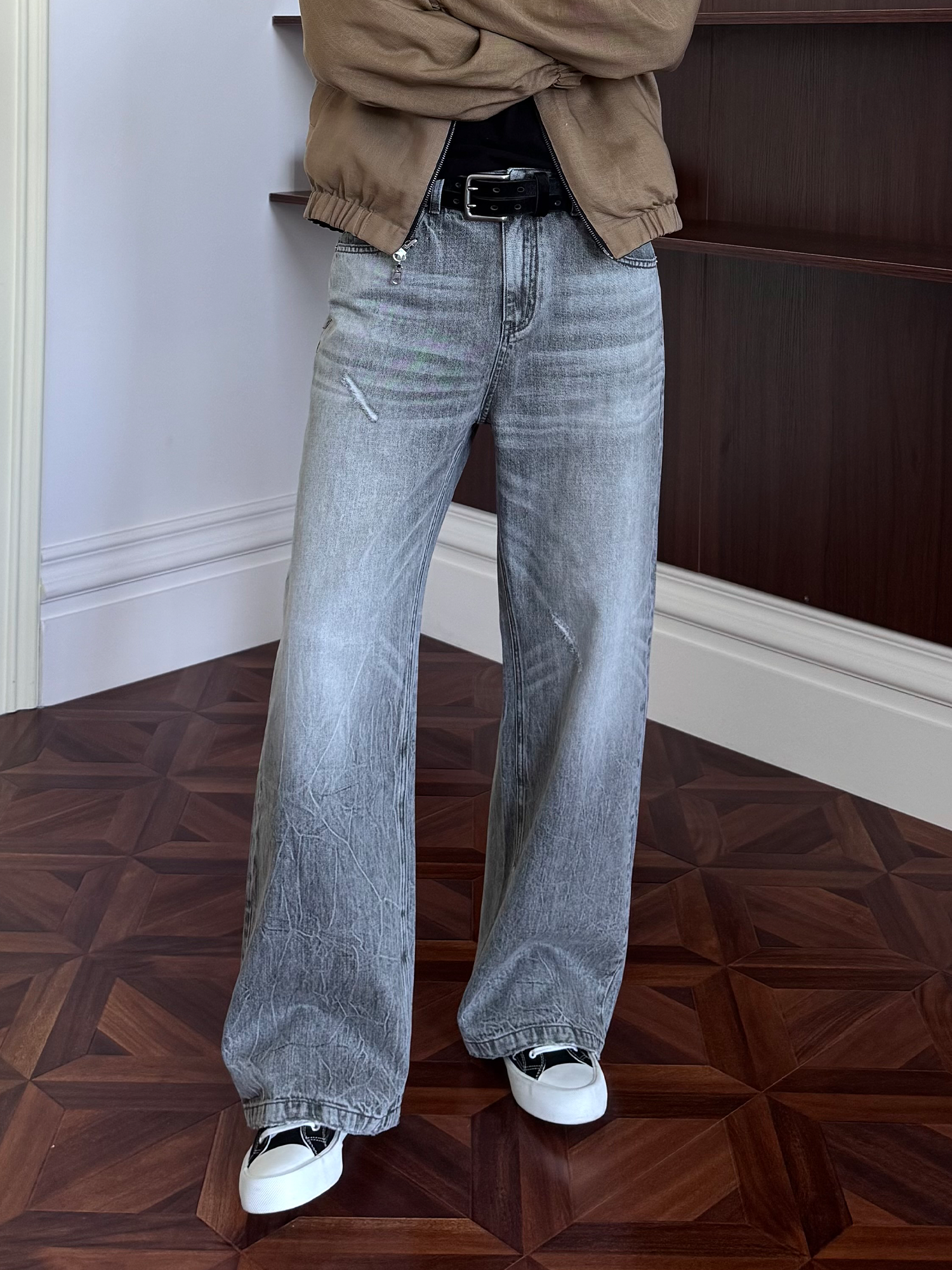 KREATE Whisker Washed Straight-Leg Jeans