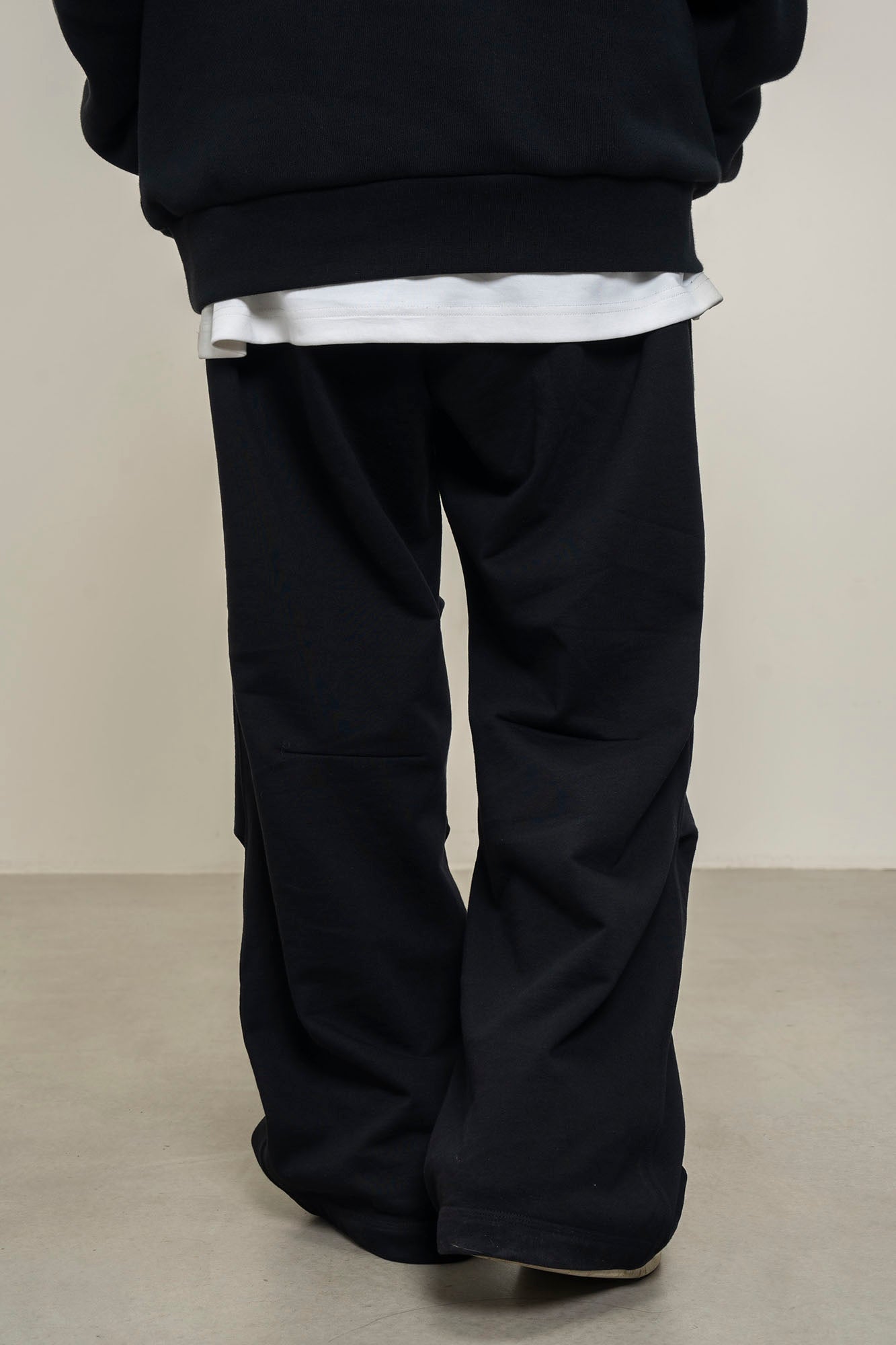 MAKEMORE Double Pleated Drawstring Sweatpants