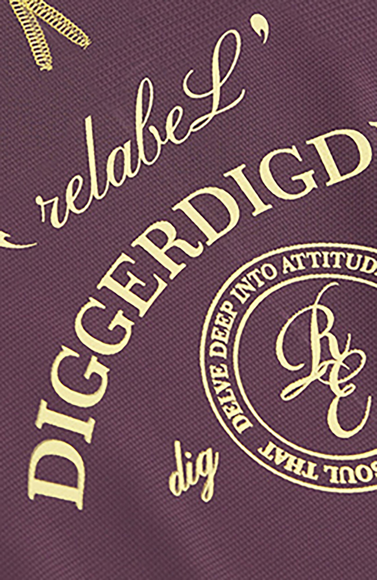 RELABEL Contrast Stitch Graphic Long-Sleeve Tee