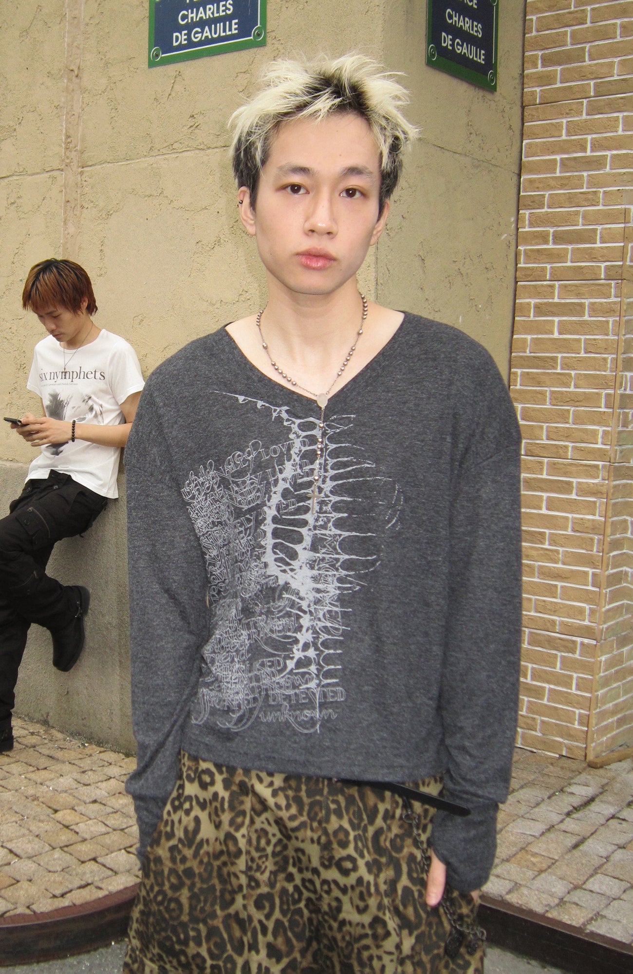 SADSOUP Skeleton Graphic V-Neck Long-Sleeve Tee